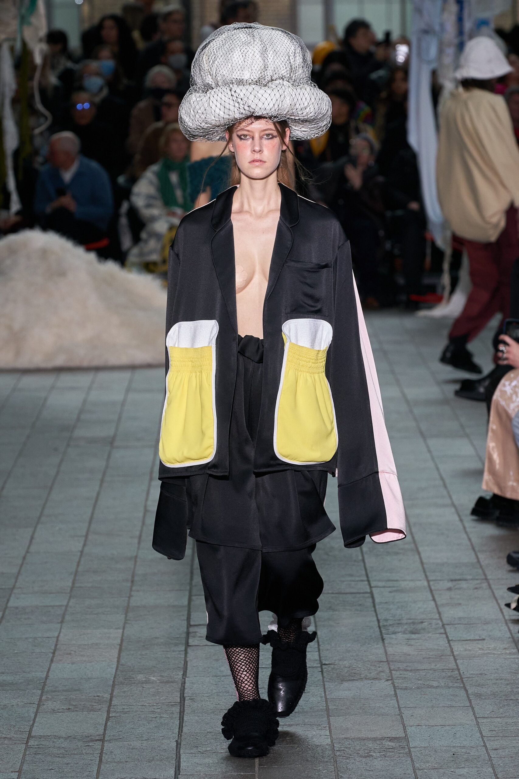 Central Saint Martins F/W 22 Look 131
