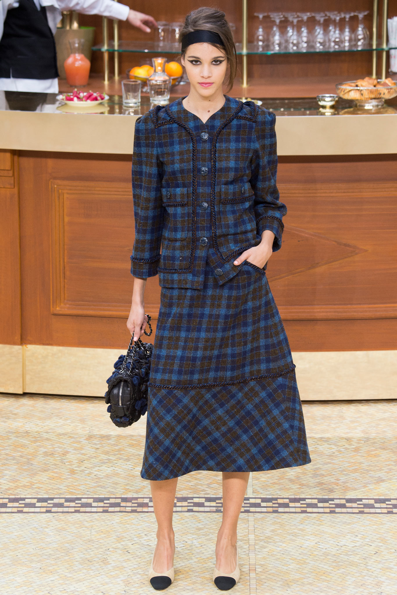 Chanel F/W 15 Look 108
