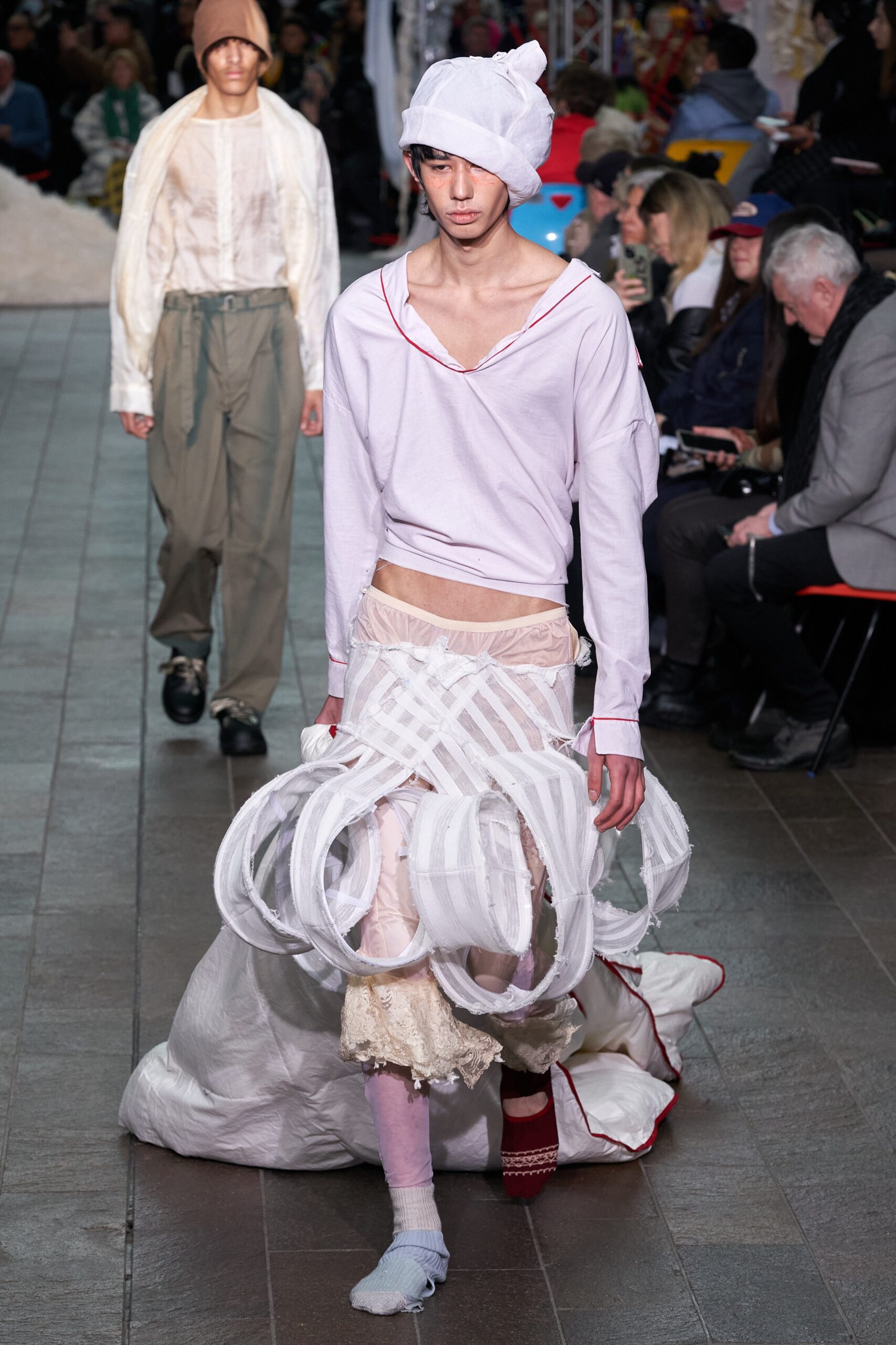 Central Saint Martins F/W 22 Look 141