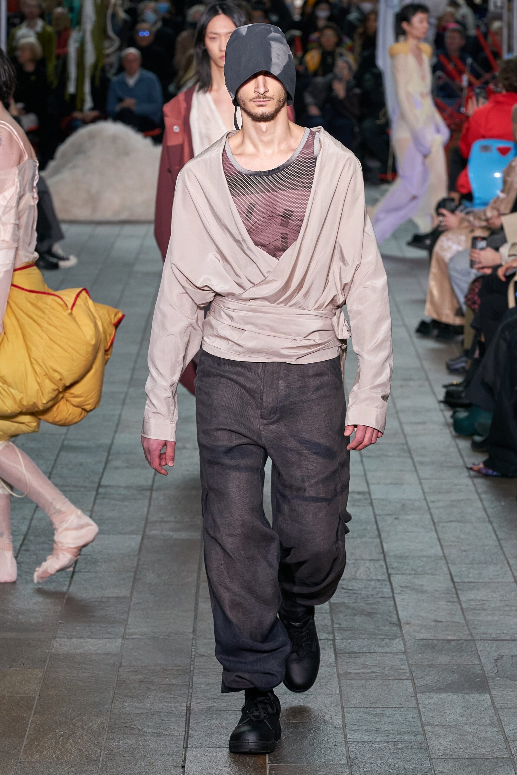 Central Saint Martins F/W 22 Look 143