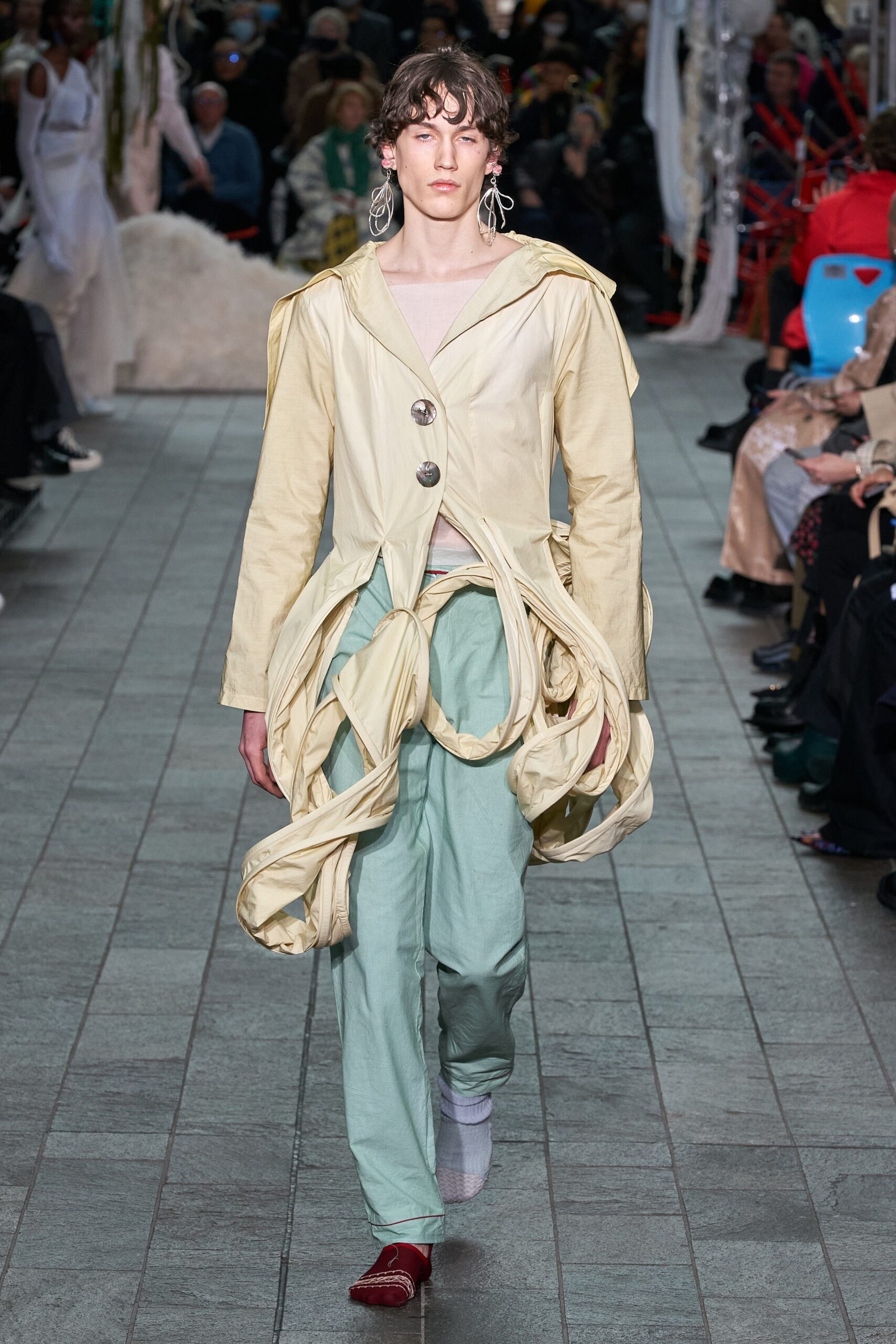 Central Saint Martins F/W 22 Look 145