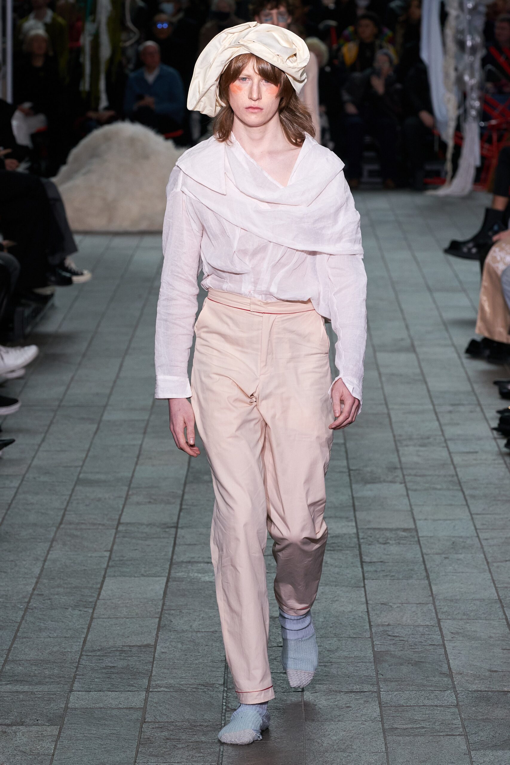 Central Saint Martins F/W 22 Look 146