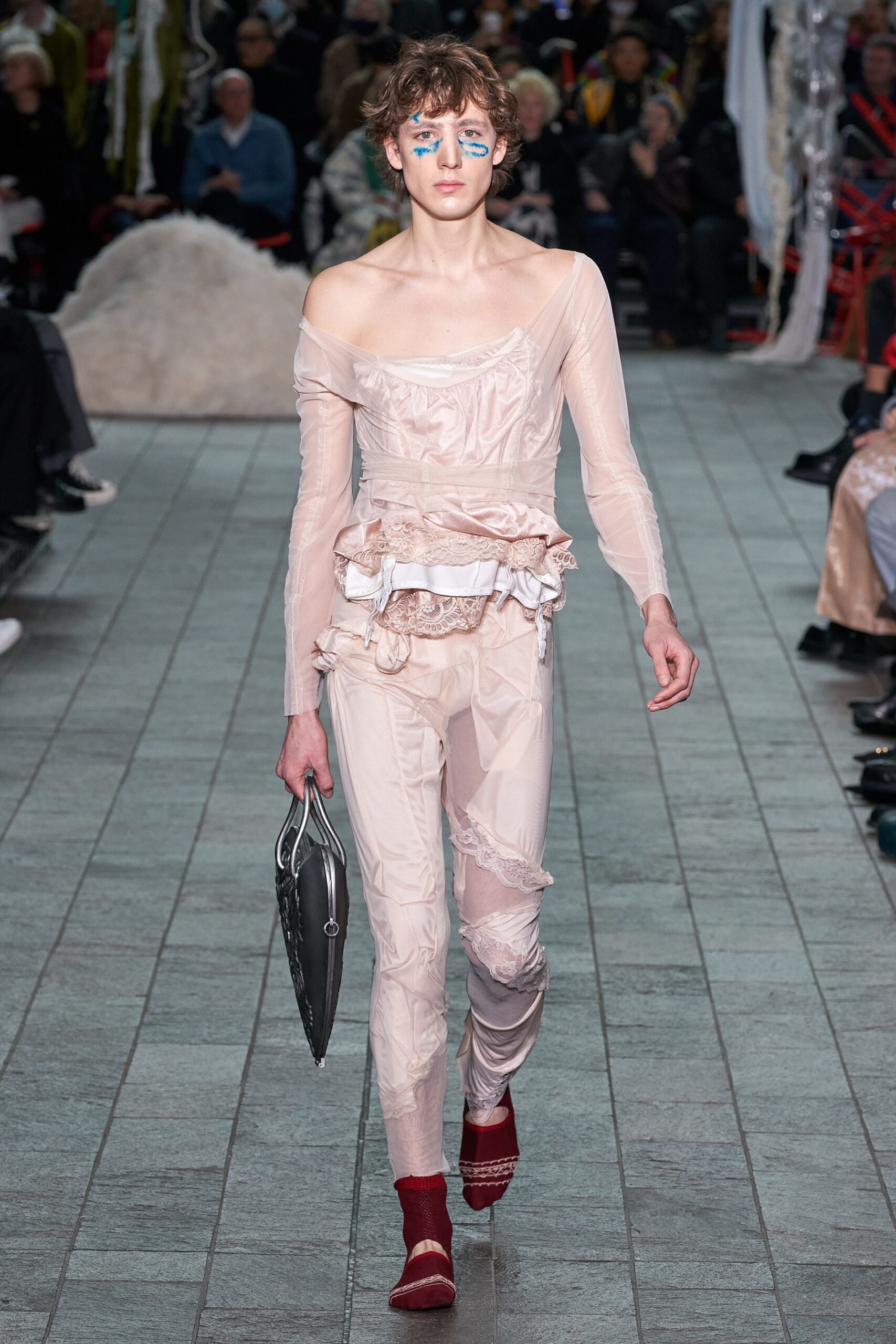 Central Saint Martins F/W 22 Look 147