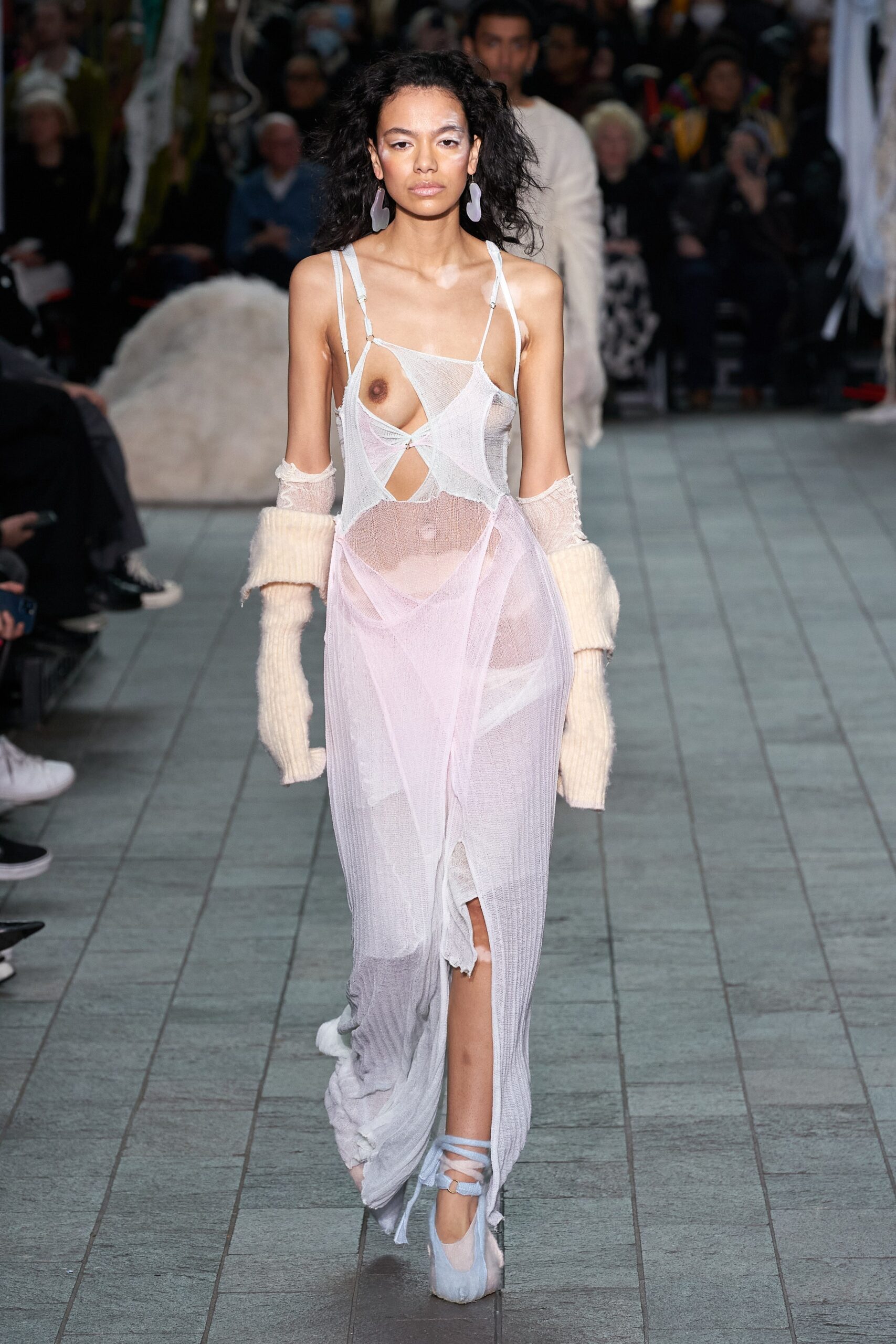 Central Saint Martins F/W 22 Look 155