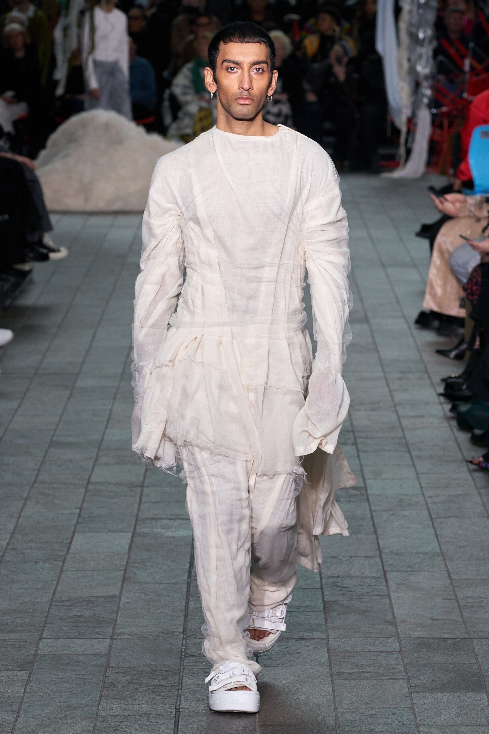 Central Saint Martins F/W 22 Look 156