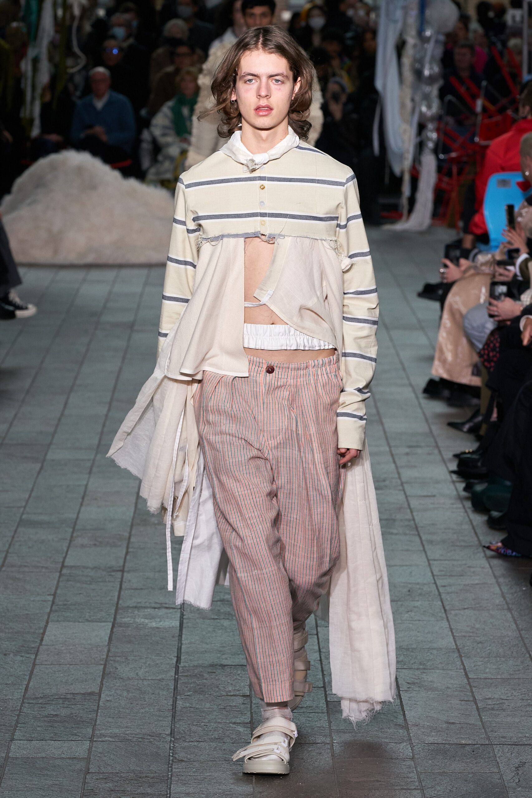 Central Saint Martins F/W 22 Look 159