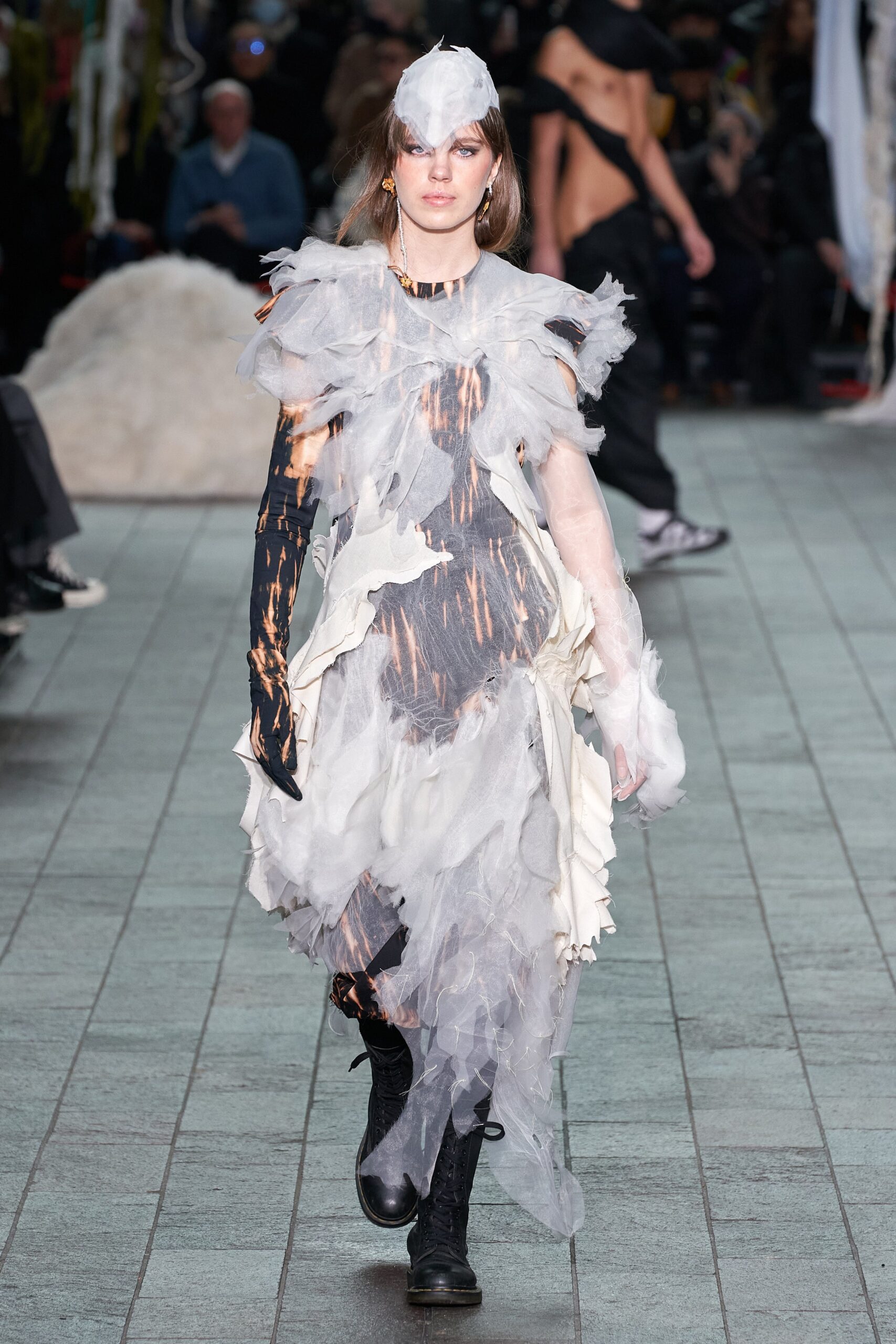 Central Saint Martins F/W 22 Look 162