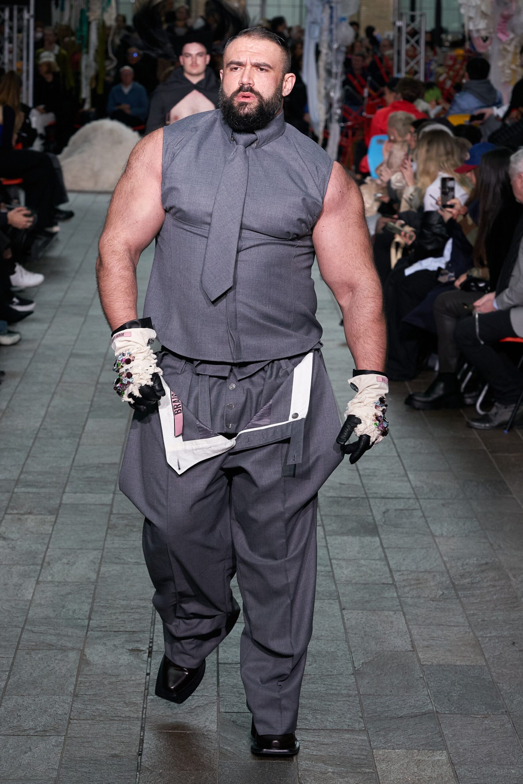 Central Saint Martins F/W 22 Look 182