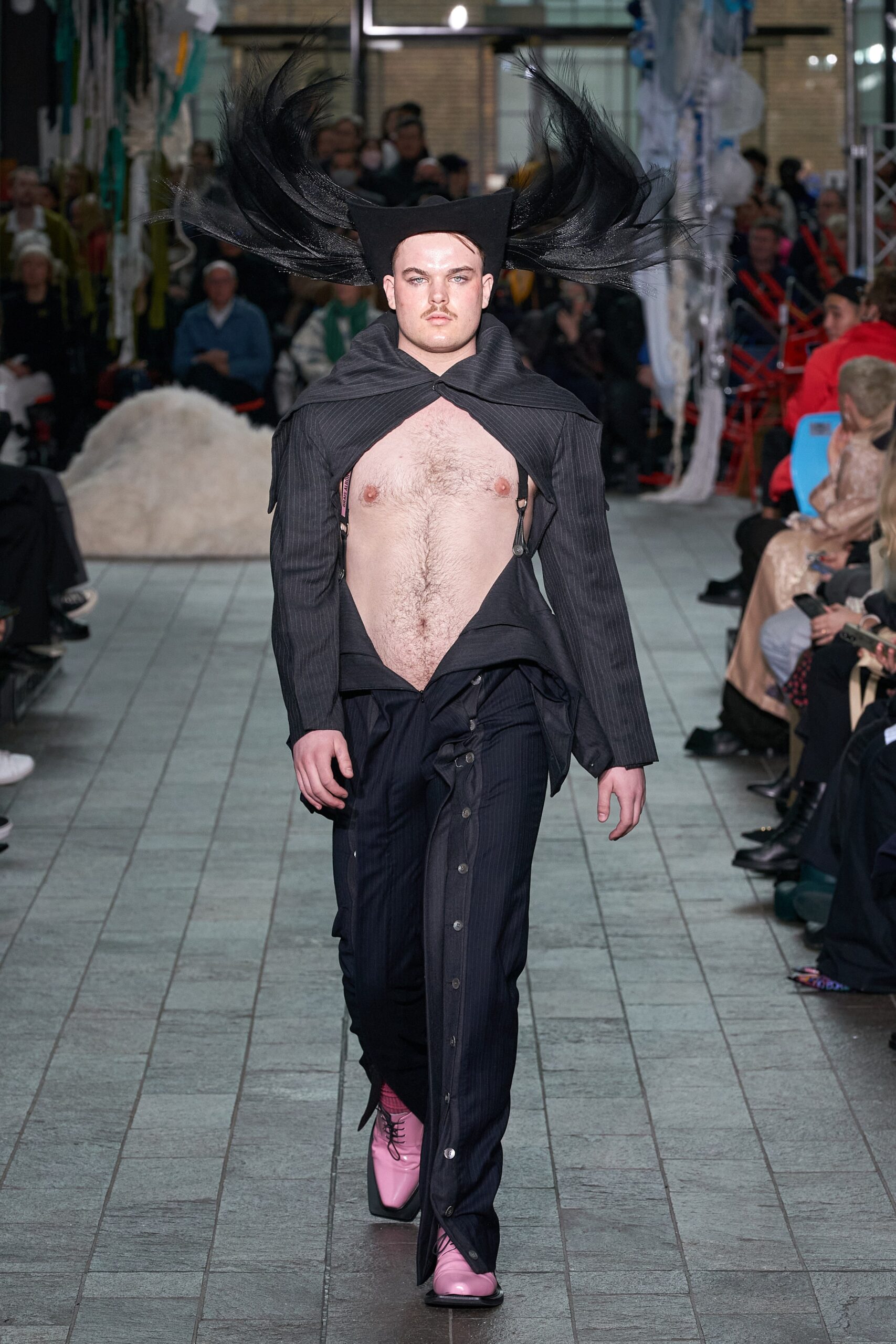 Central Saint Martins F/W 22 Look 183