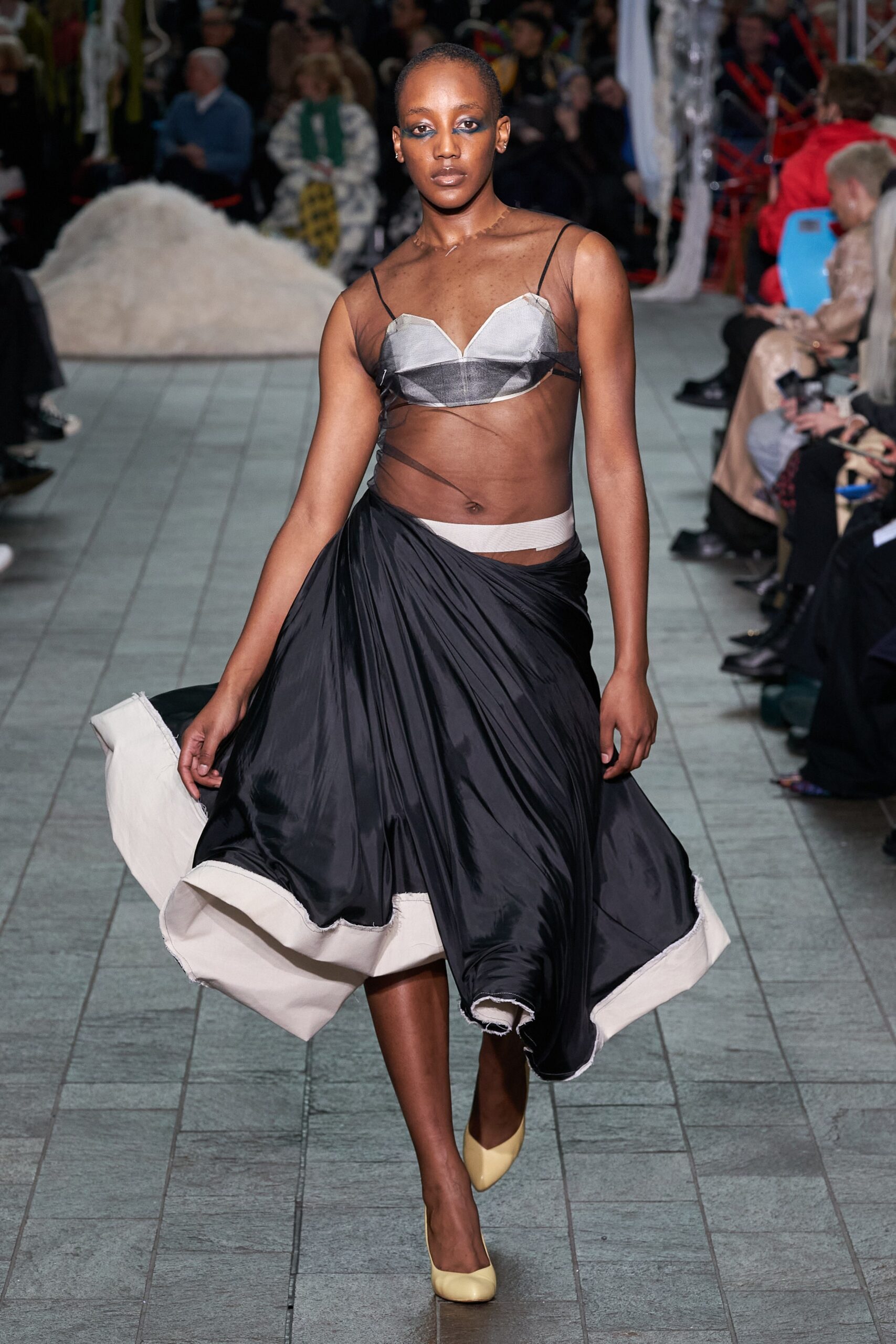 Central Saint Martins F/W 22 Look 185