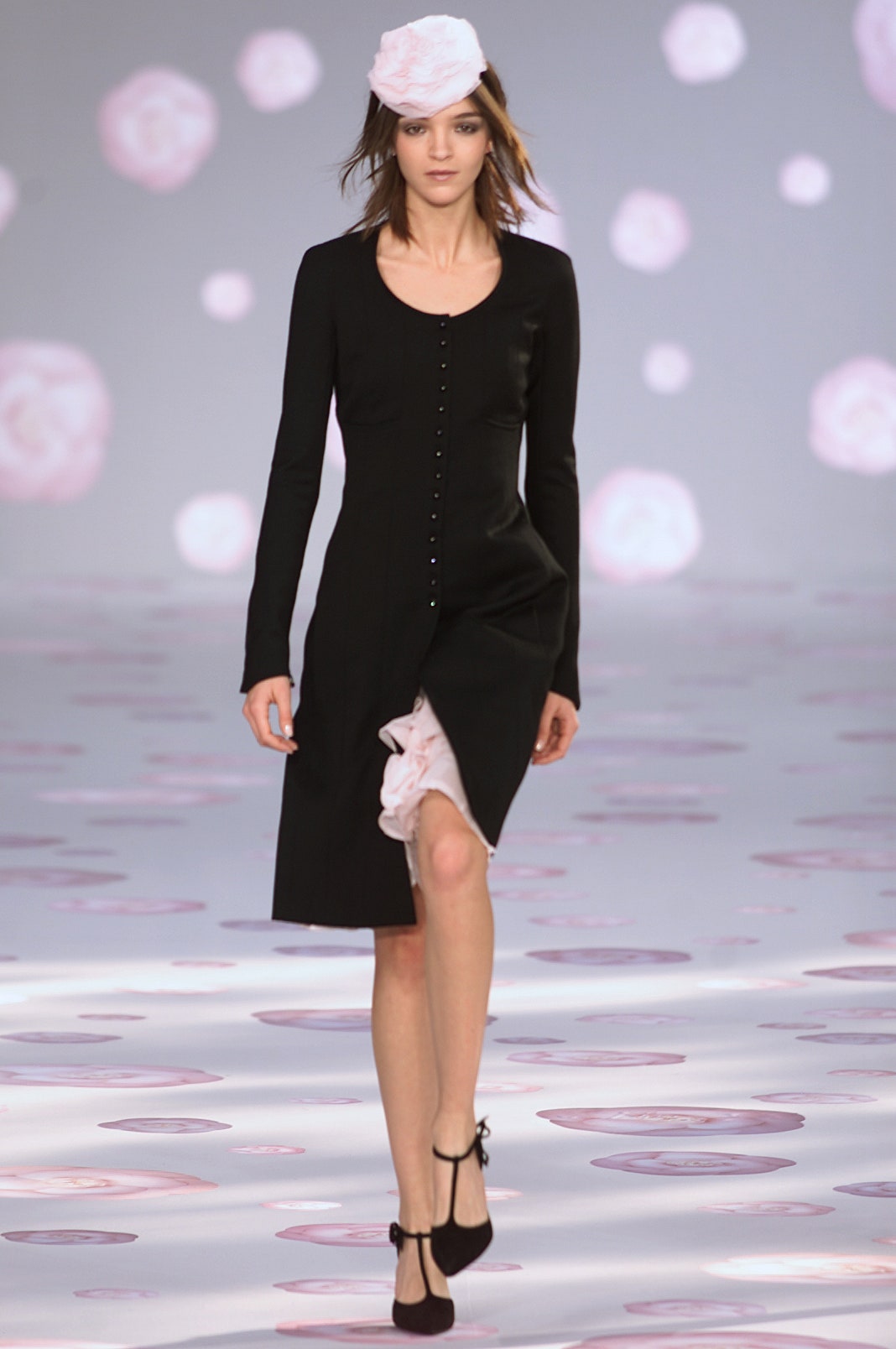Chanel S/S 02 Couture Look 7