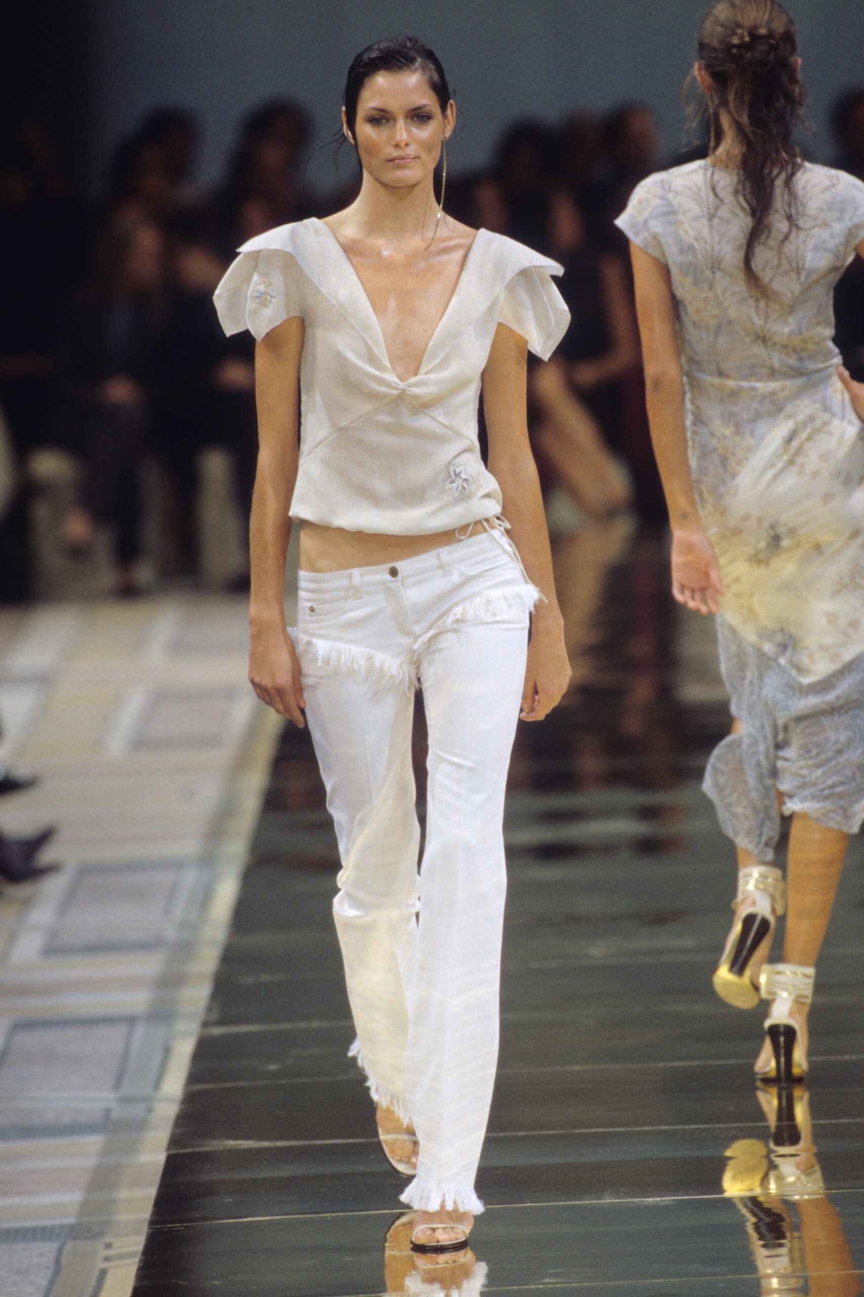 ivory satin short-sleeve low-cut fitted knotted embellished top