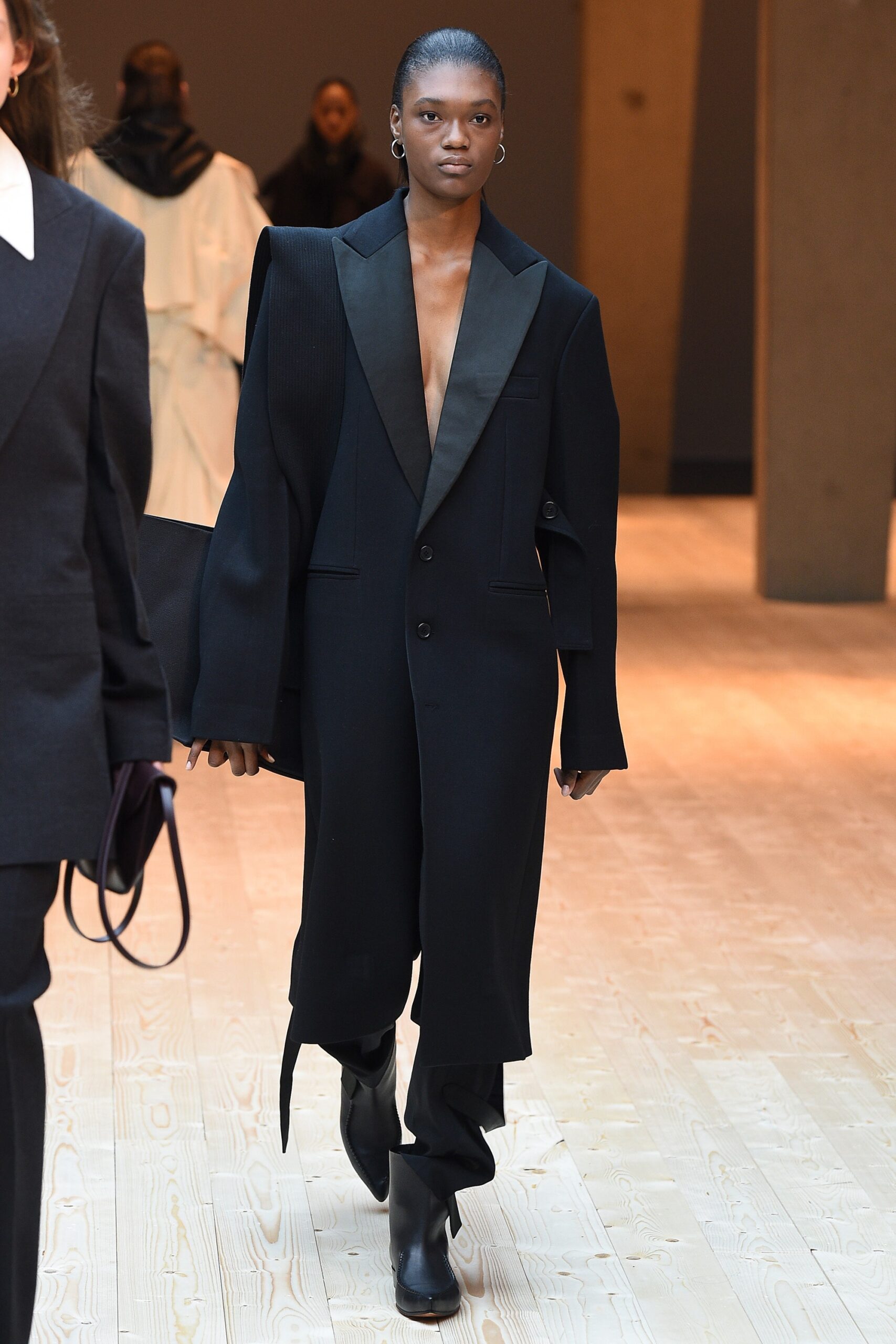 Celine F/W 17 Look 10