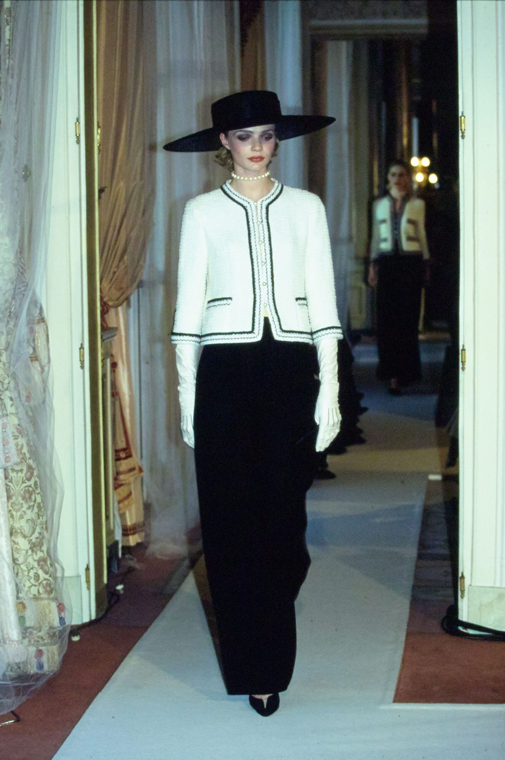 Chanel S/S 97 Couture Look 25