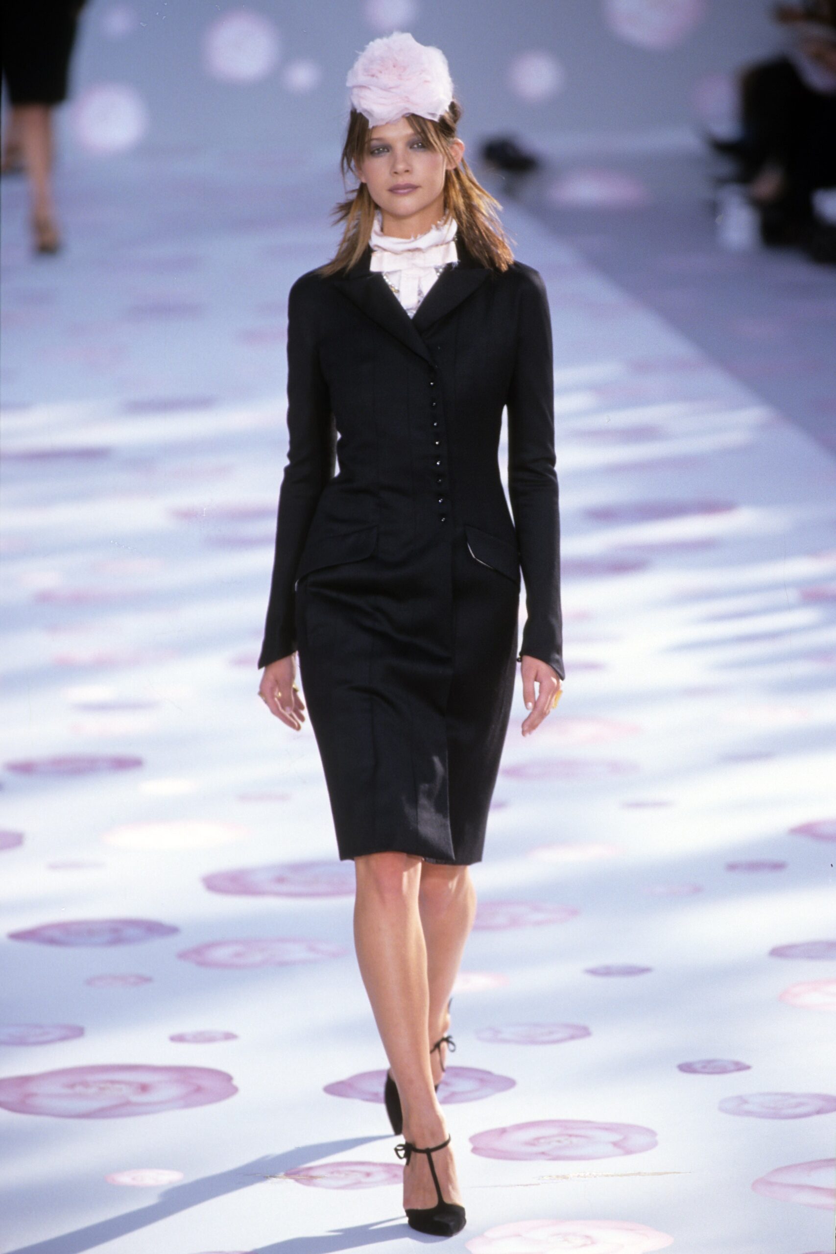 Chanel S/S 02 Couture Look 13