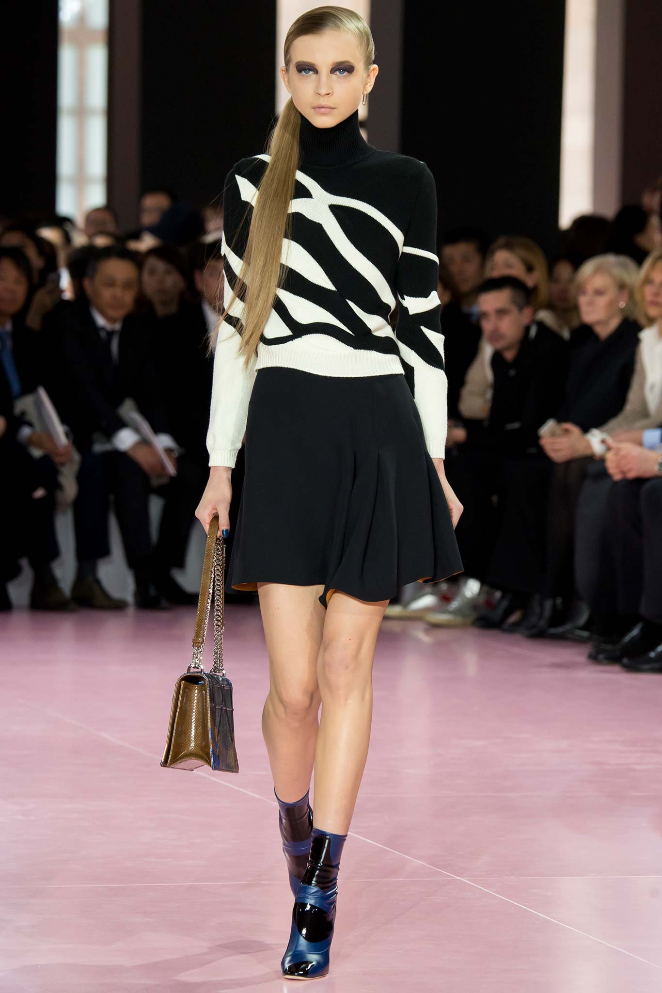 Christian Dior F/W 15 Look 19