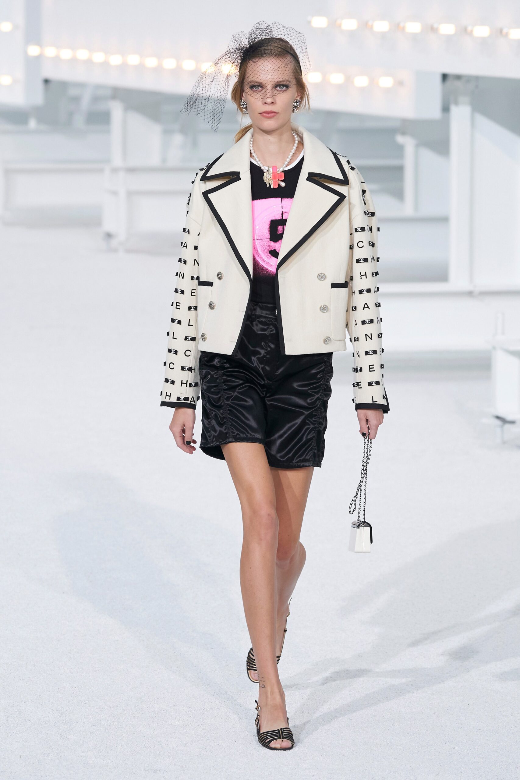 Chanel S/S 21 Look 464