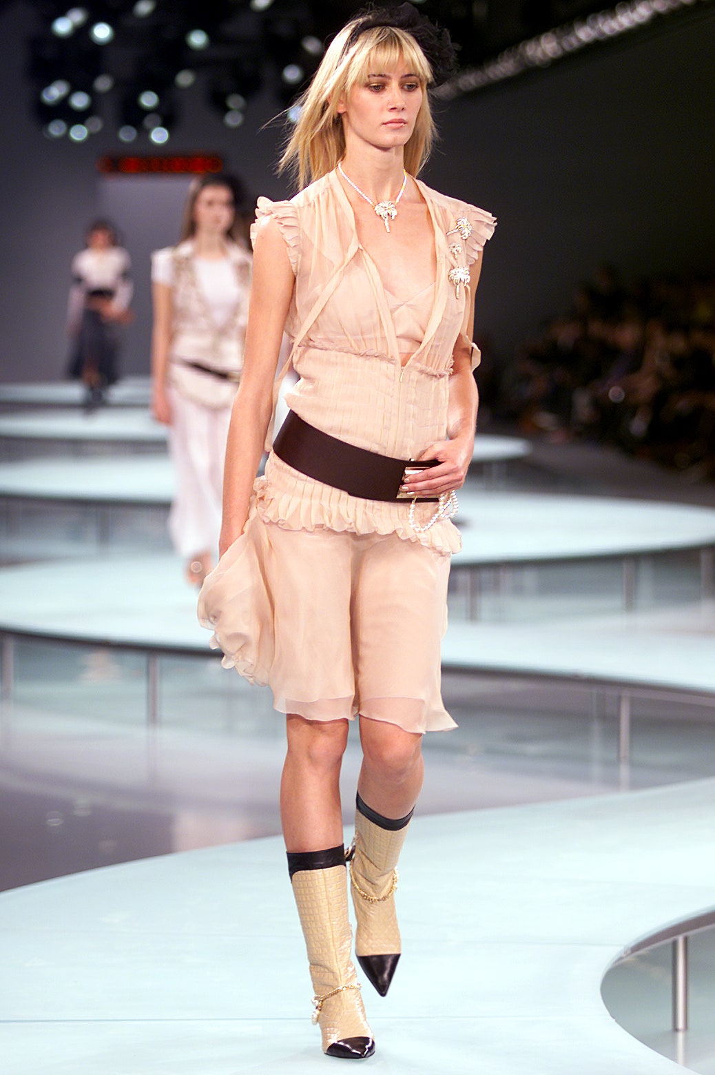 Chanel S/S 02 Look 190