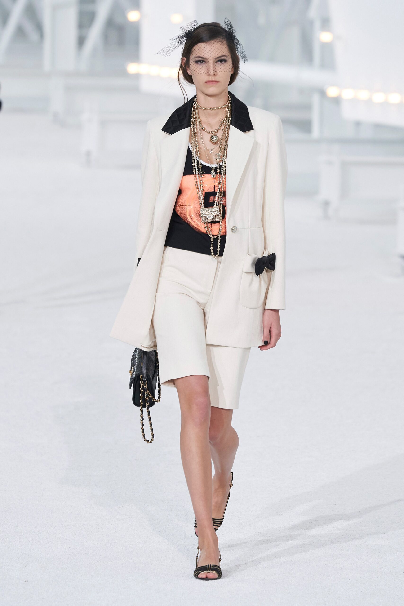 Chanel S/S 21 Look 483