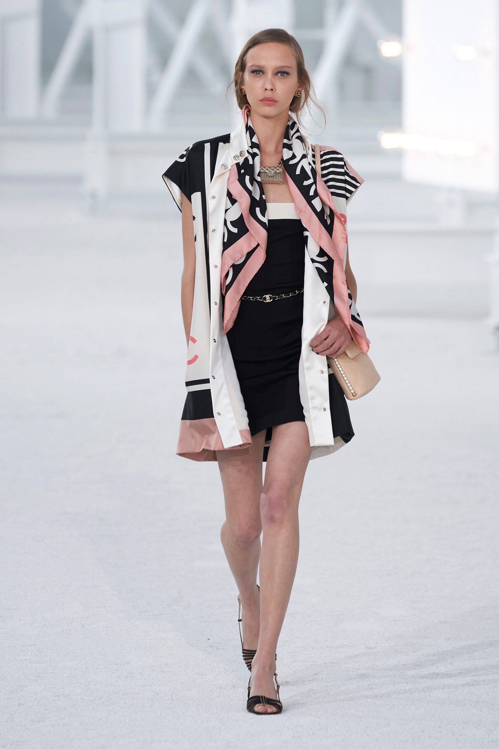 Chanel S/S 21 Look 525