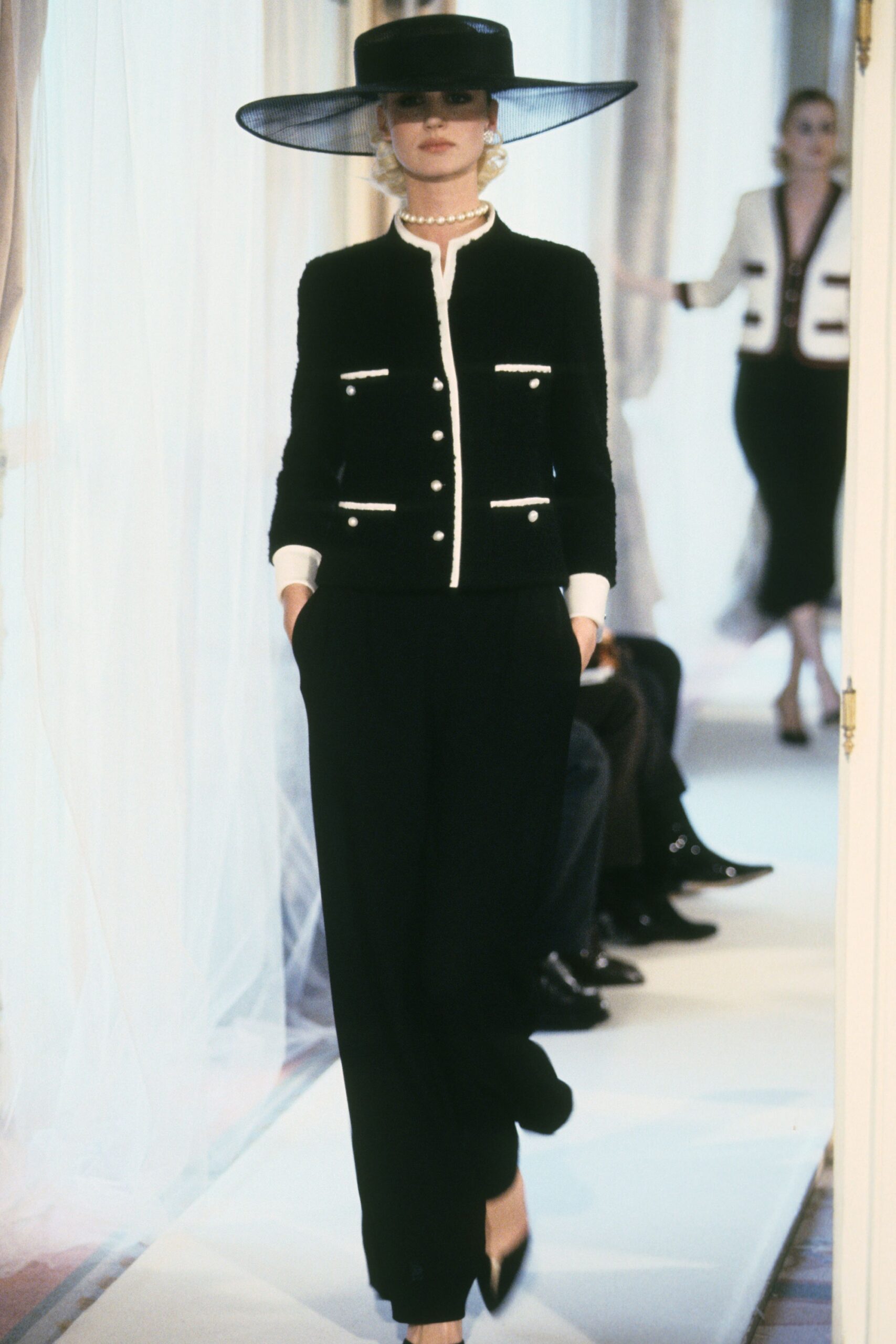 Chanel S/S 97 Couture Look 43