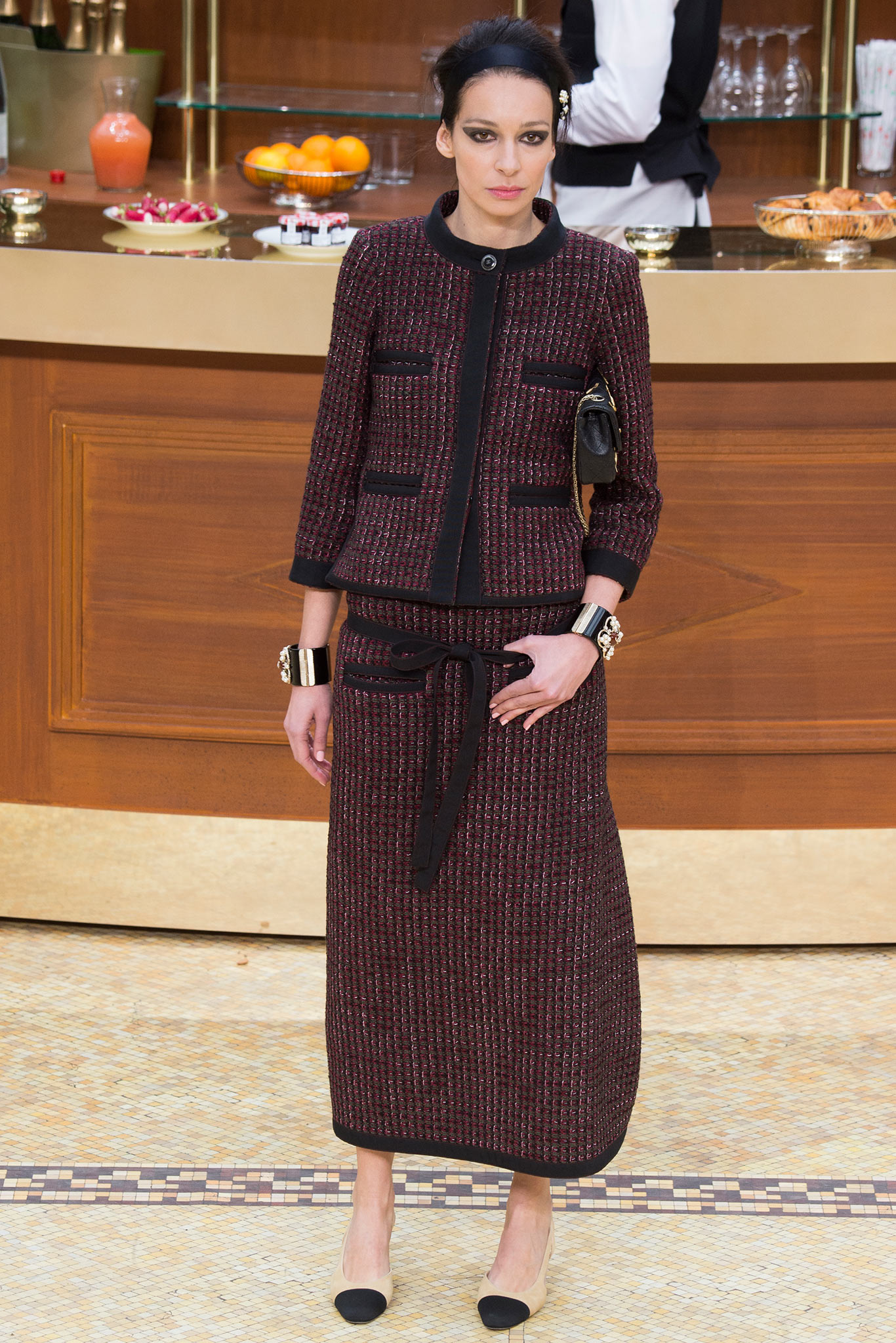 Chanel F/W 15 Look 327