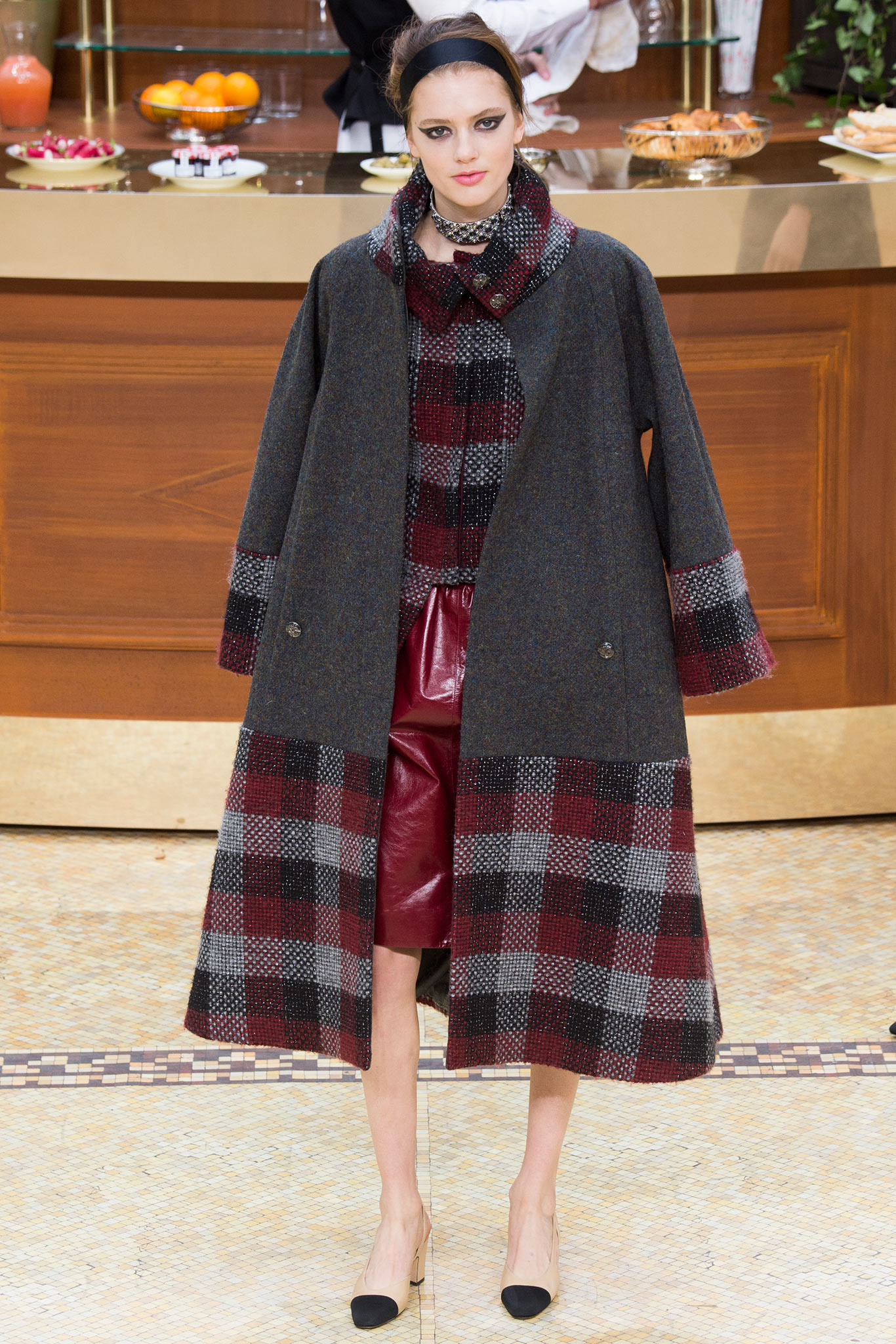 Chanel F/W 15 Look 331