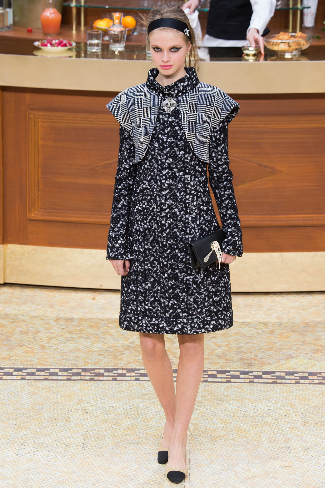 Chanel F/W 15 Look 354