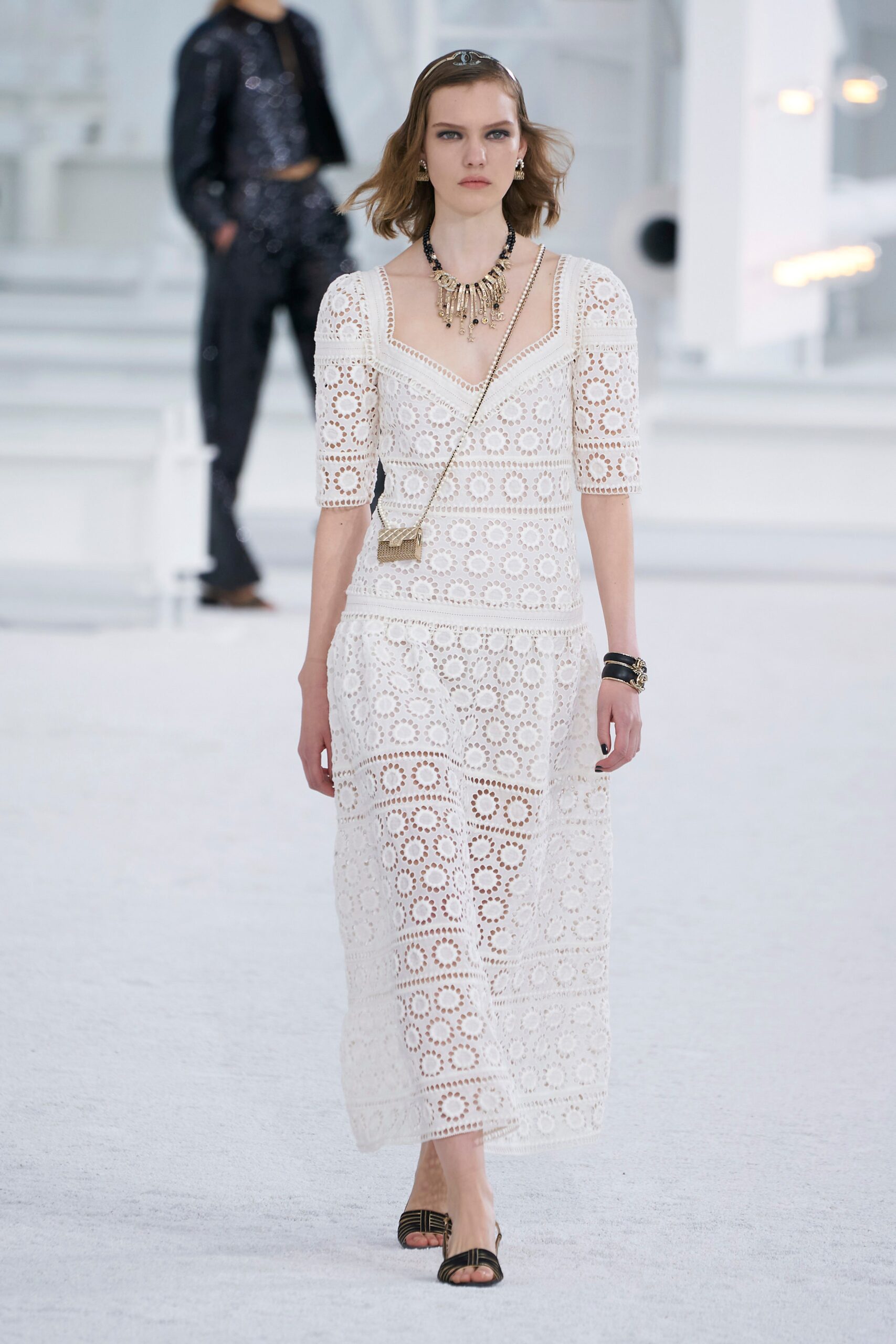 Chanel S/S 21 Look 806
