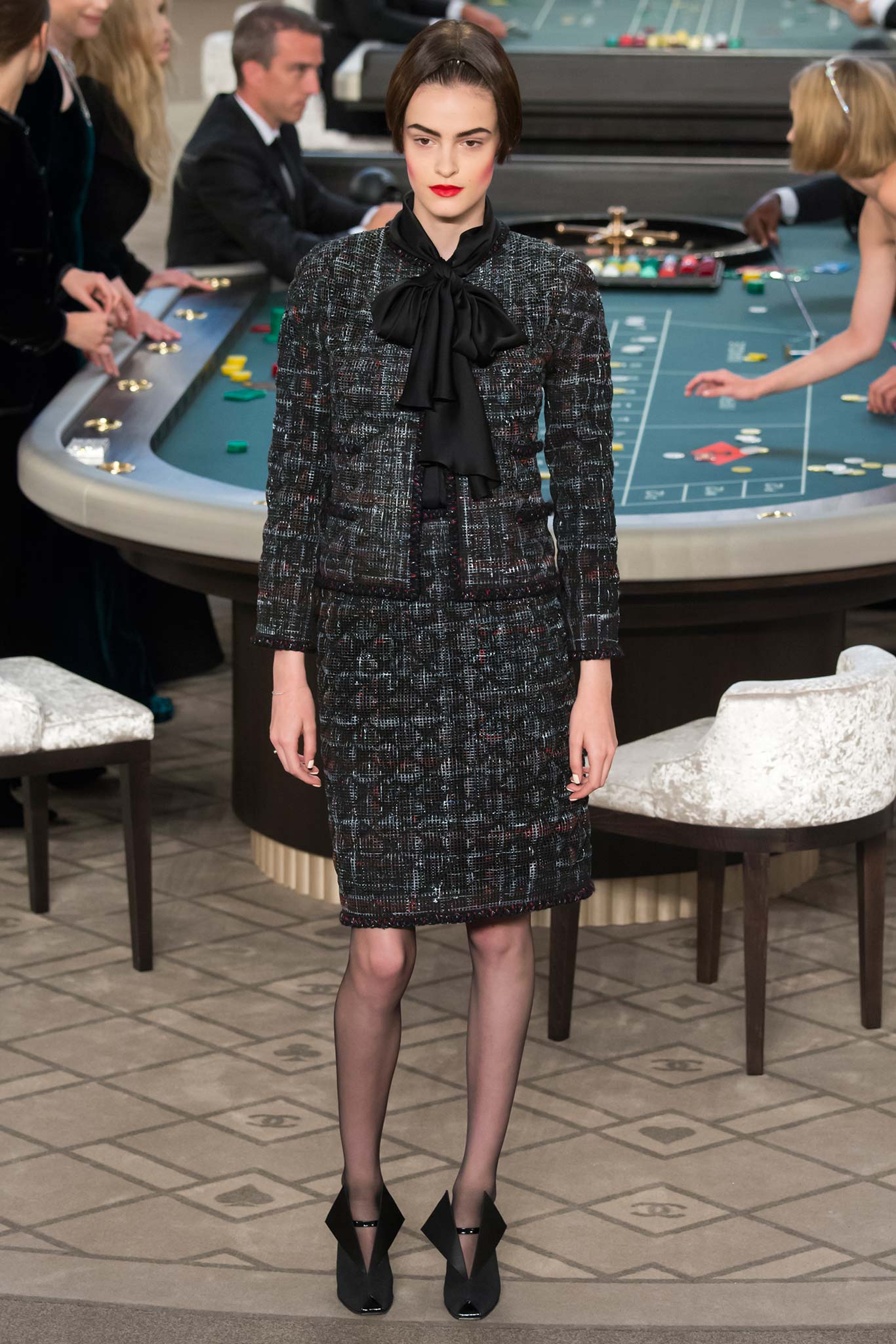 Chanel F/W 15 Couture Look 68
