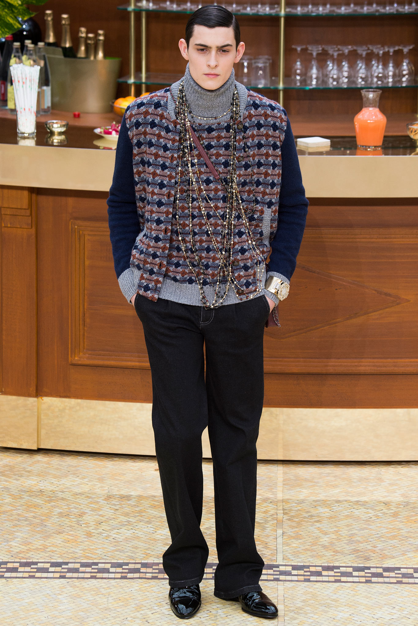 Chanel F/W 15 Look 437