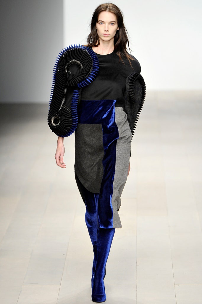 color-block sculptural sleeve dress