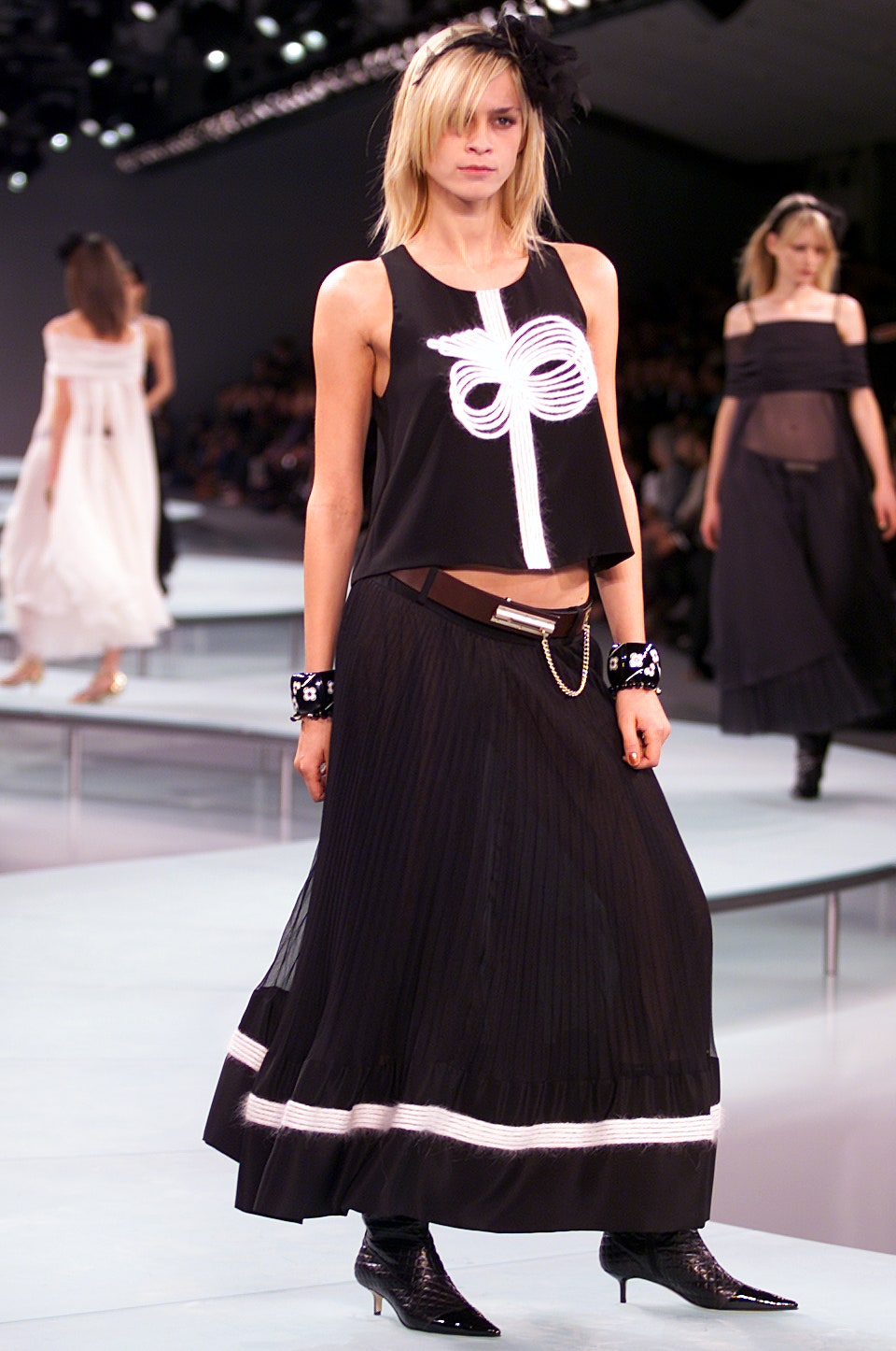Chanel S/S 02 Look 353