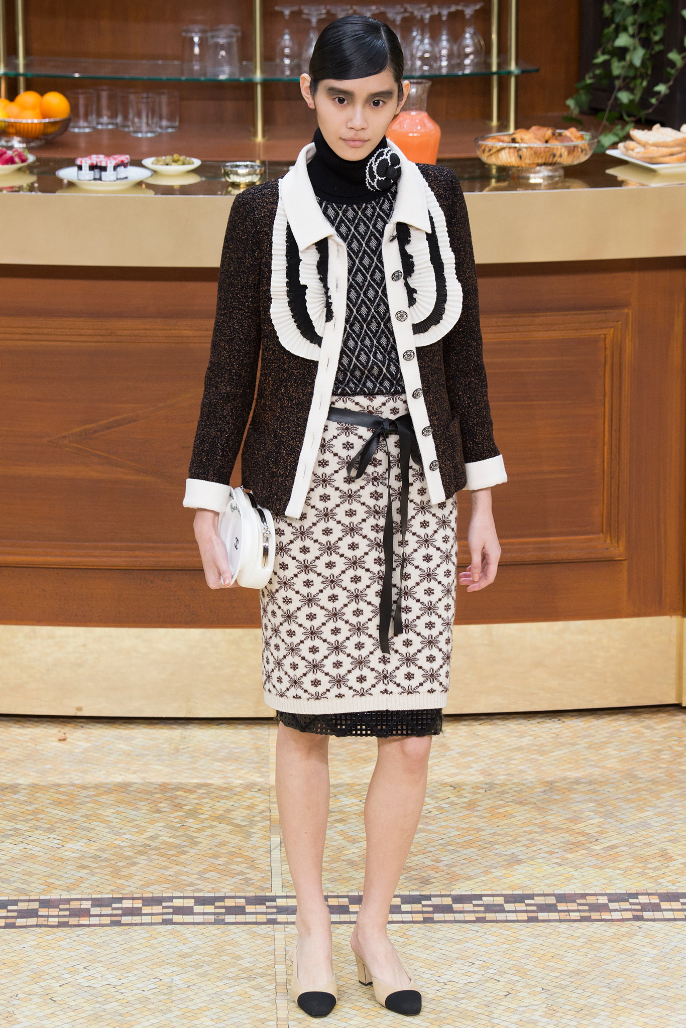 Chanel F/W 15 Look 472