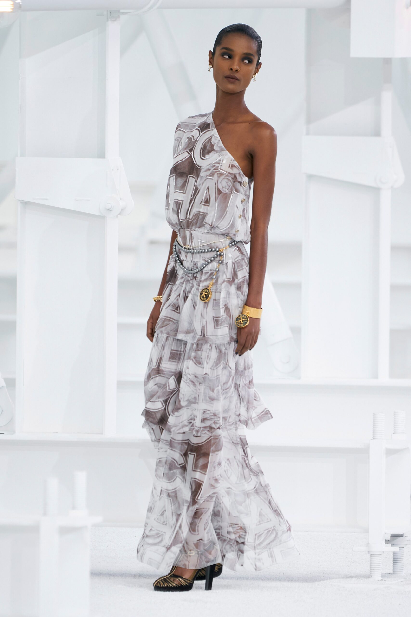 Chanel S/S 21 Look 955
