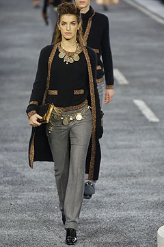 Chanel F/W 04 Look 689