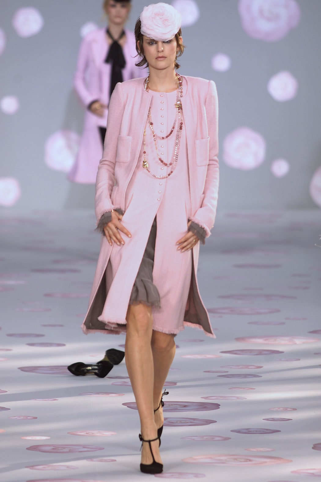 Chanel S/S 02 Couture Look 43