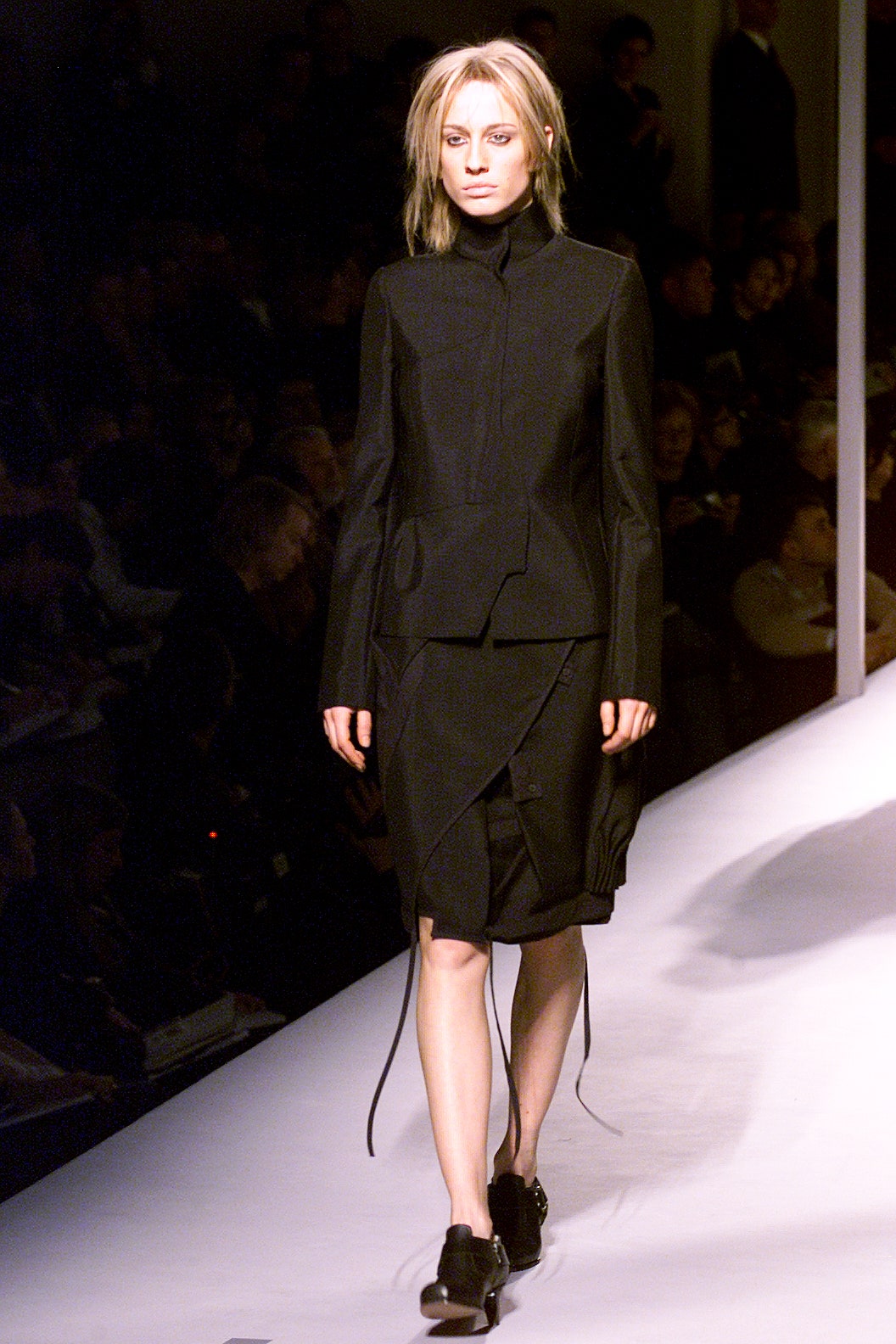 Chalayan F/W 02 Look 39