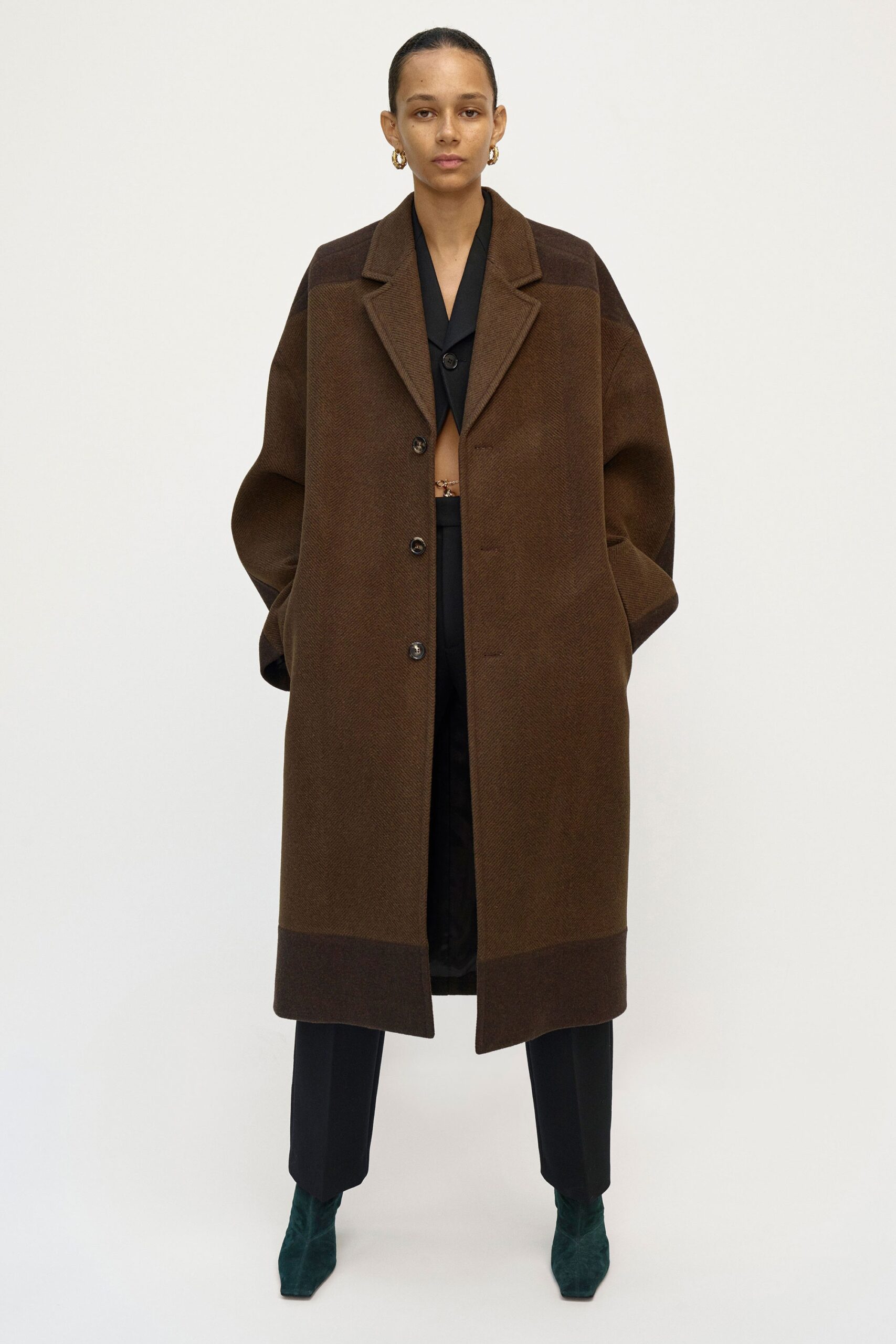Celine F/W 18 Look 1