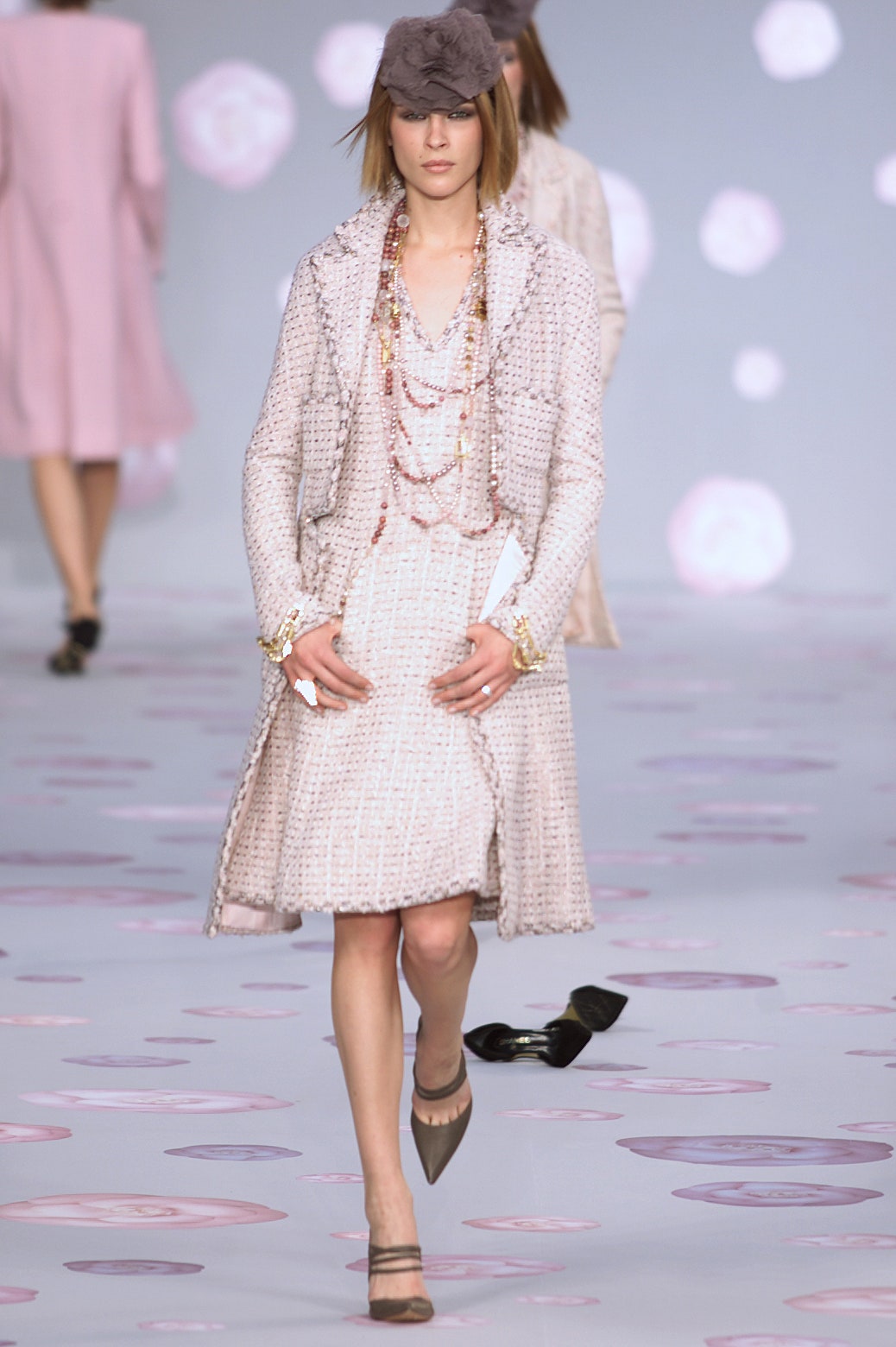Chanel S/S 02 Couture Look 55