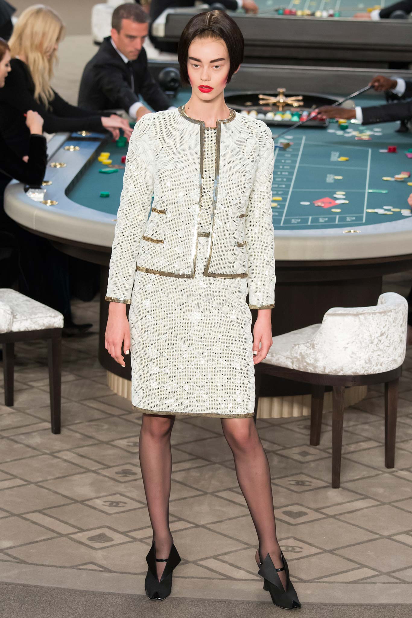 Chanel F/W 15 Couture Look 130