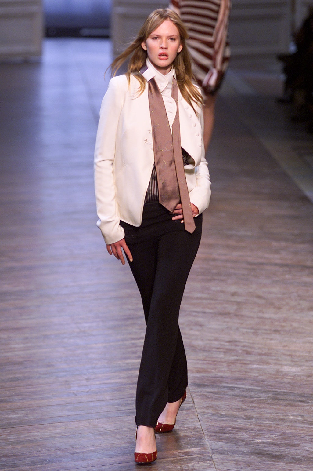Chloé F/W 02 Look 69