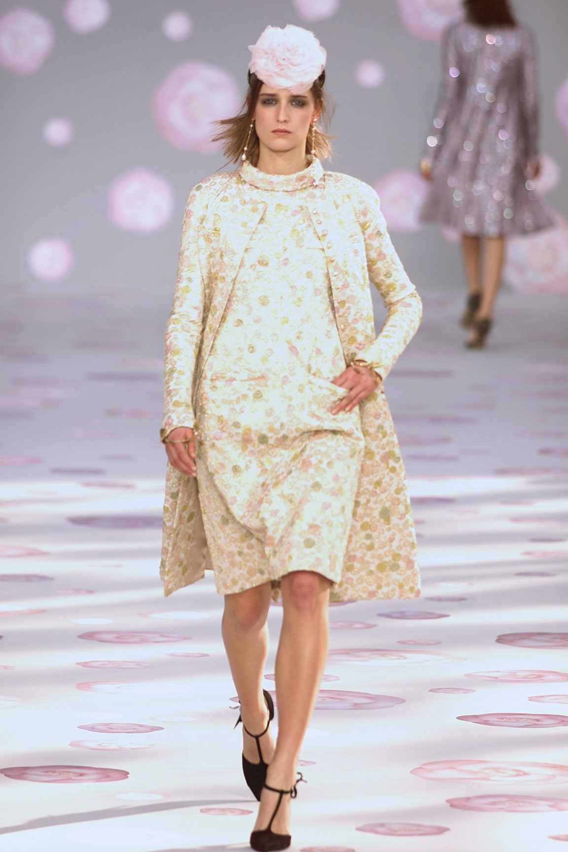 Chanel S/S 02 Couture Look 77