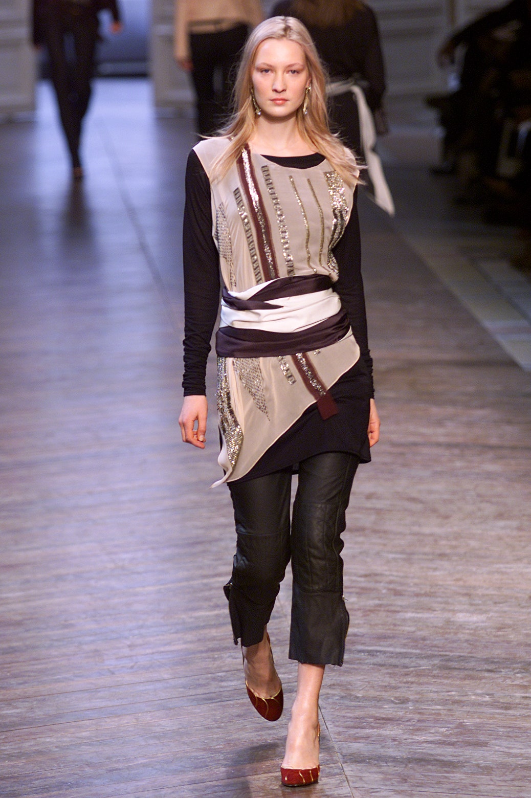 Chloé F/W 02 Look 97