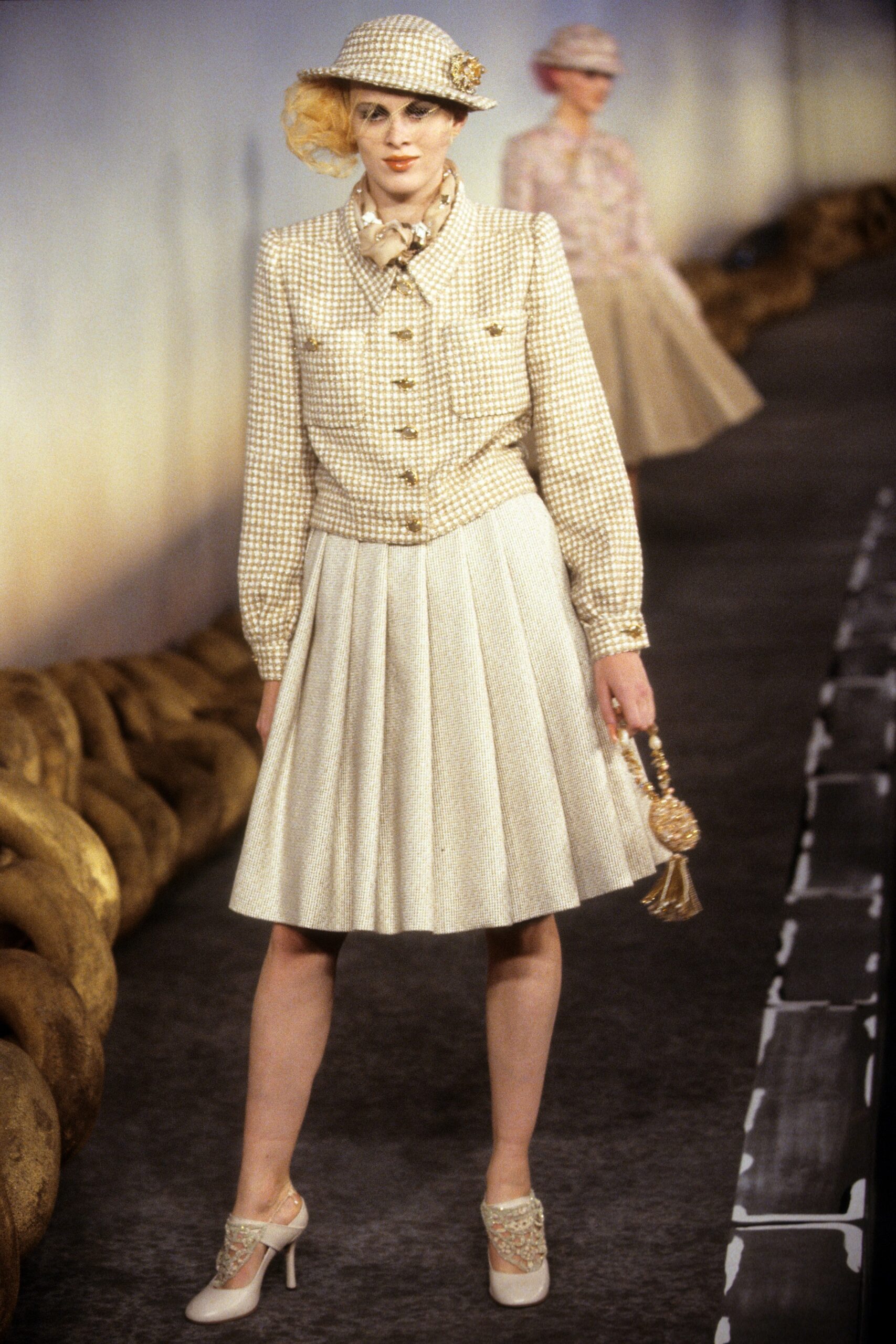 Chanel S/S 01 Couture Look 162