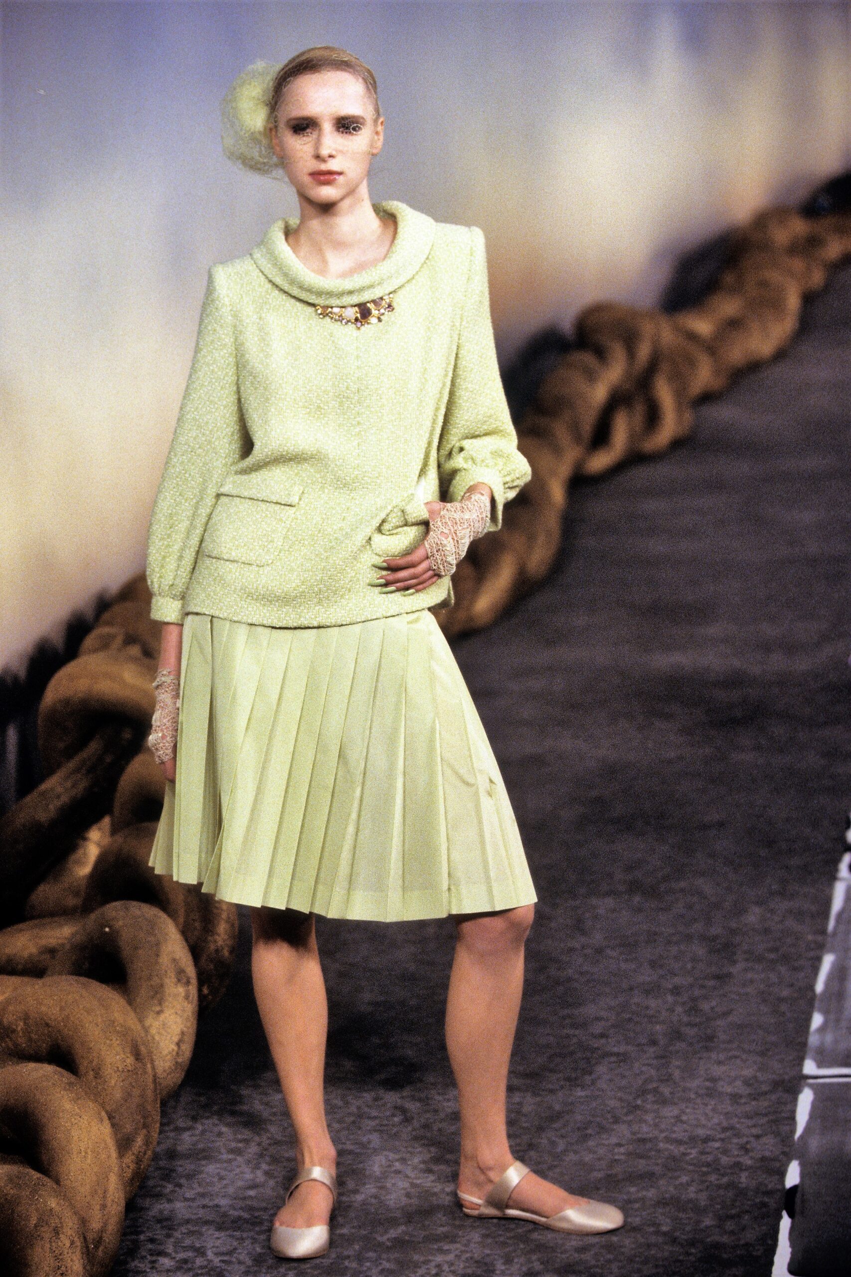 Chanel S/S 01 Couture Look 202