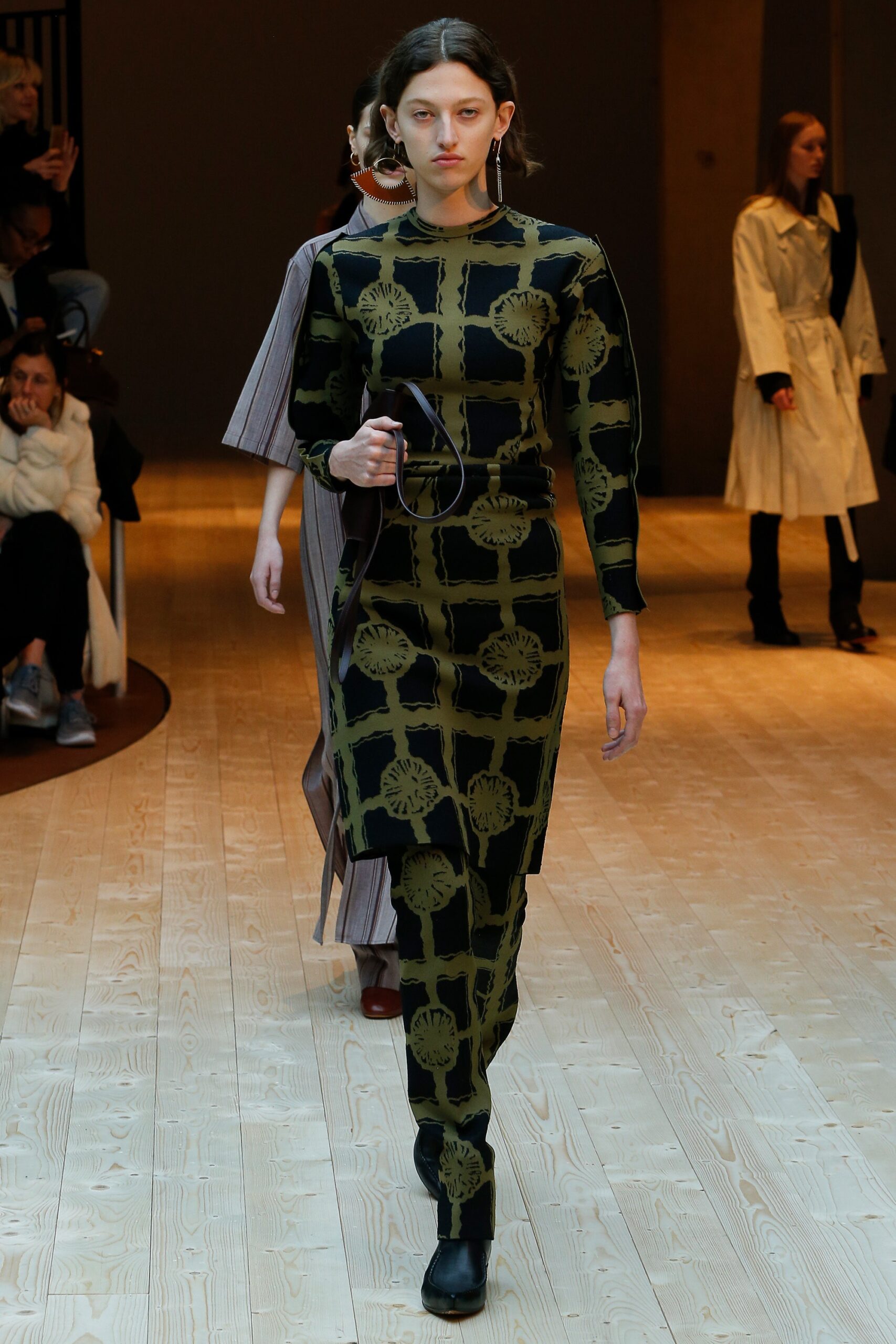 Celine F/W 17 Look 260