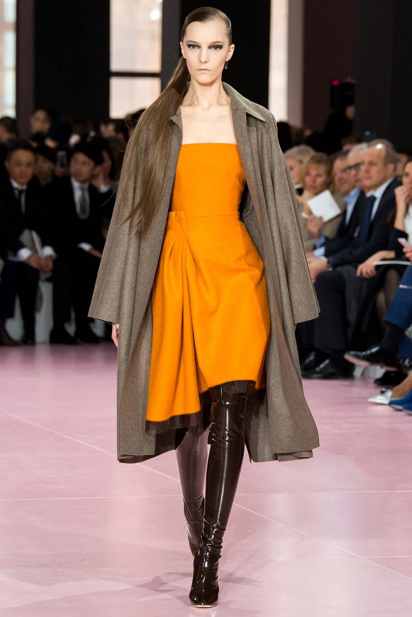 Christian Dior F/W 15 Look 215
