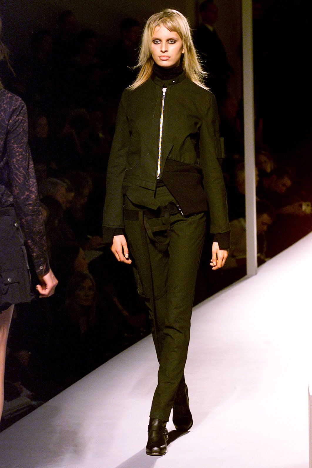 Chalayan F/W 02 Look 192
