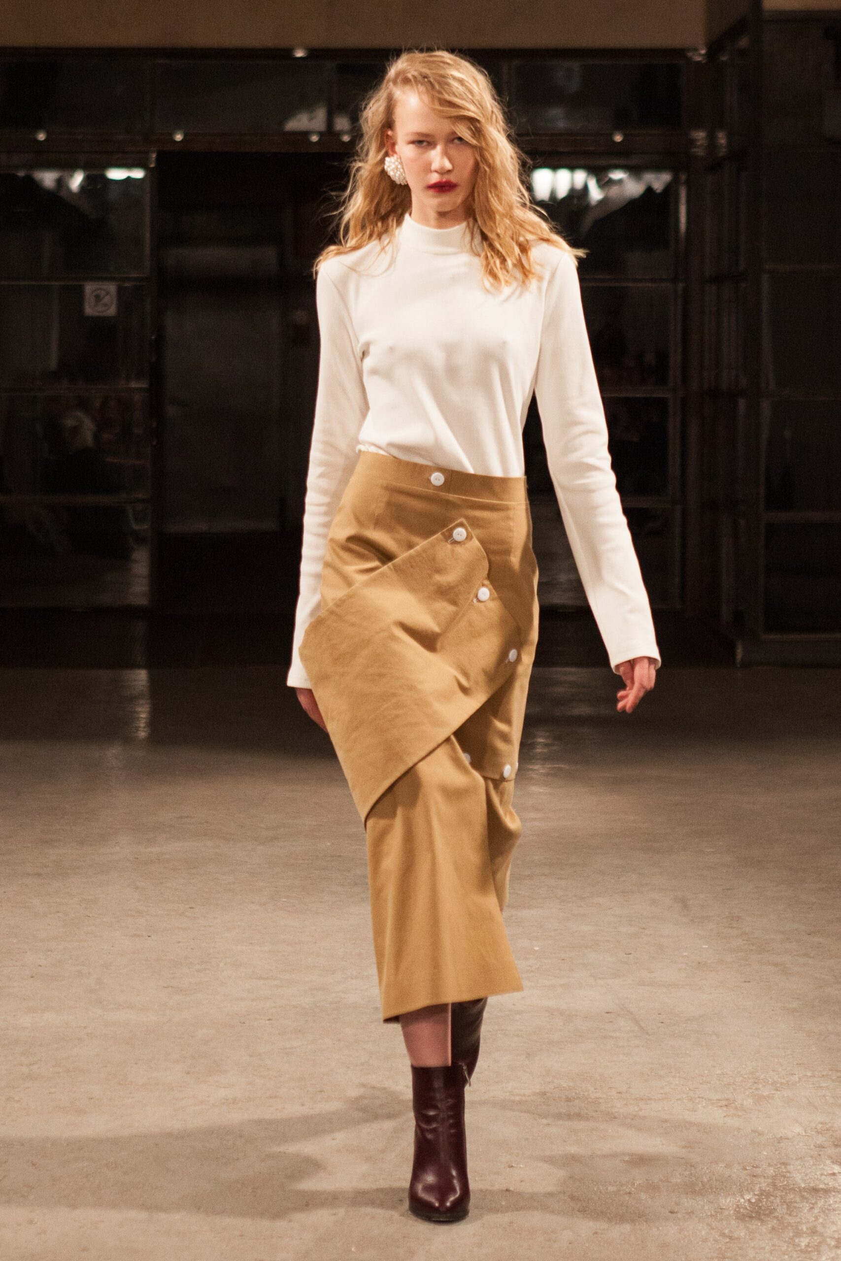 asymmetric button-front midi skirt